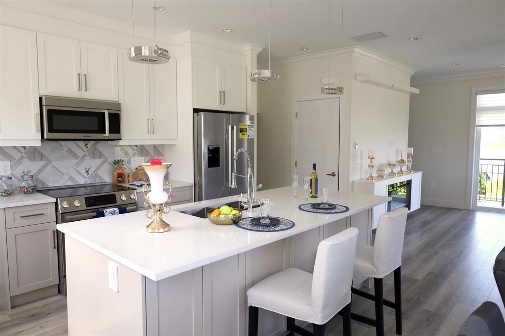 31 8181 135A STREET, R3142882, BC,
