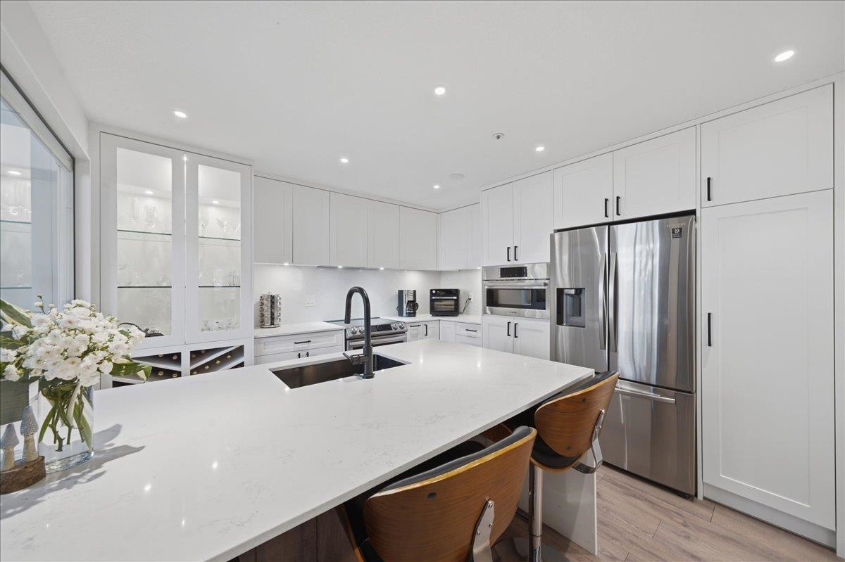 109S 1100 56 STREET, R3142913, BC,