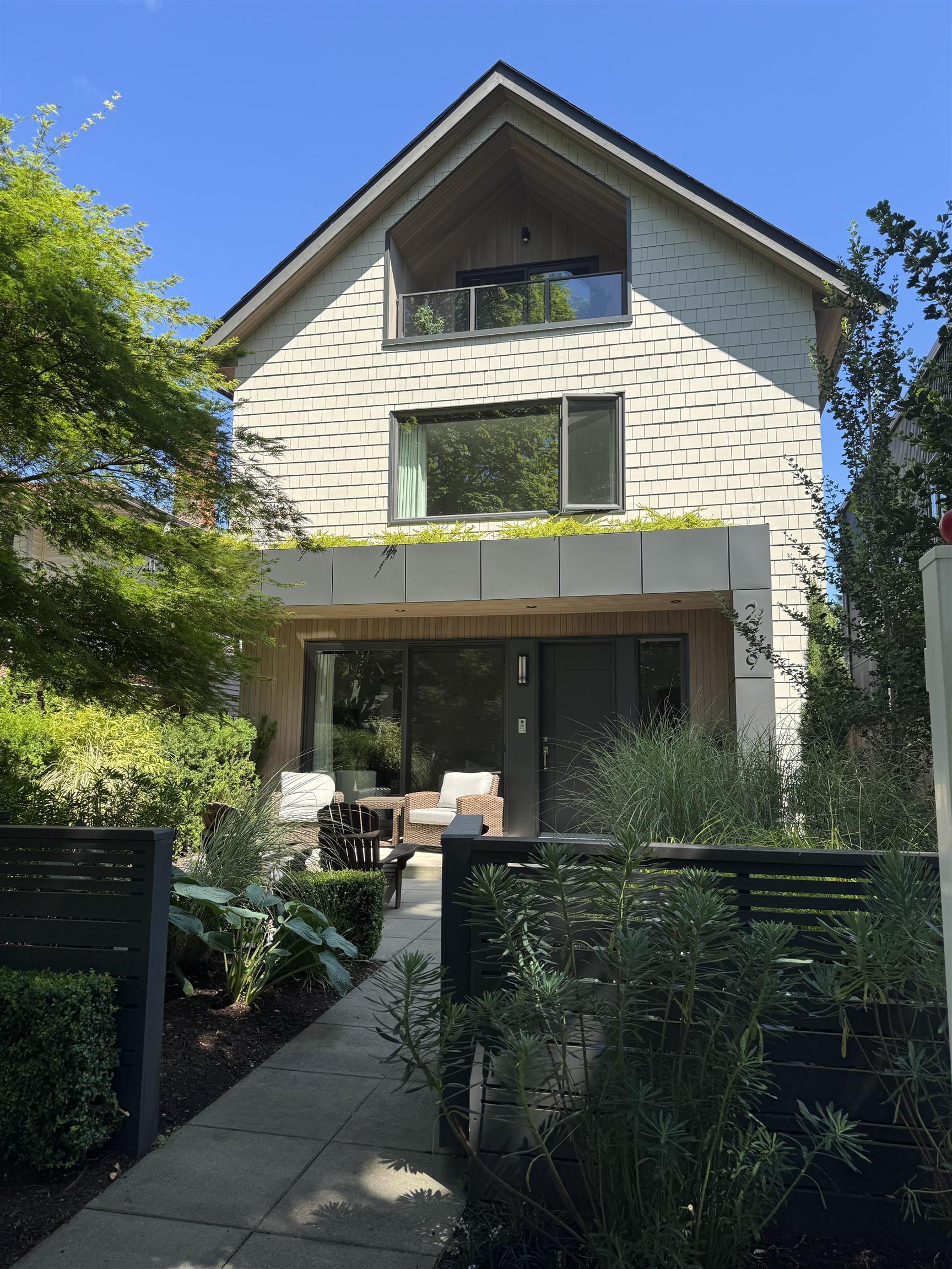 2939 W 15TH AVENUE, Vancouver BC V6K 3A2, R3142959, BC,