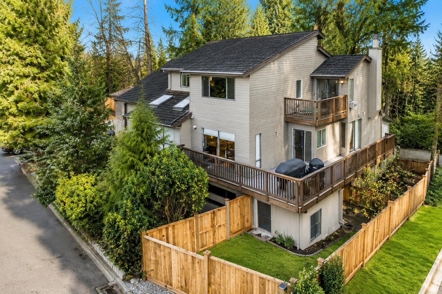 5600 GROUSEWOODS PLACE, North Vancouver BC V7R 4T4, R3143179, BC,