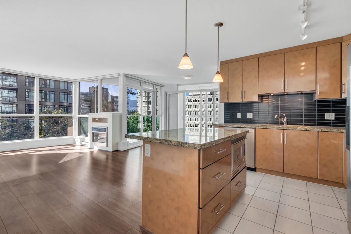 501 1189 MELVILLE STREET, R3143244, BC,