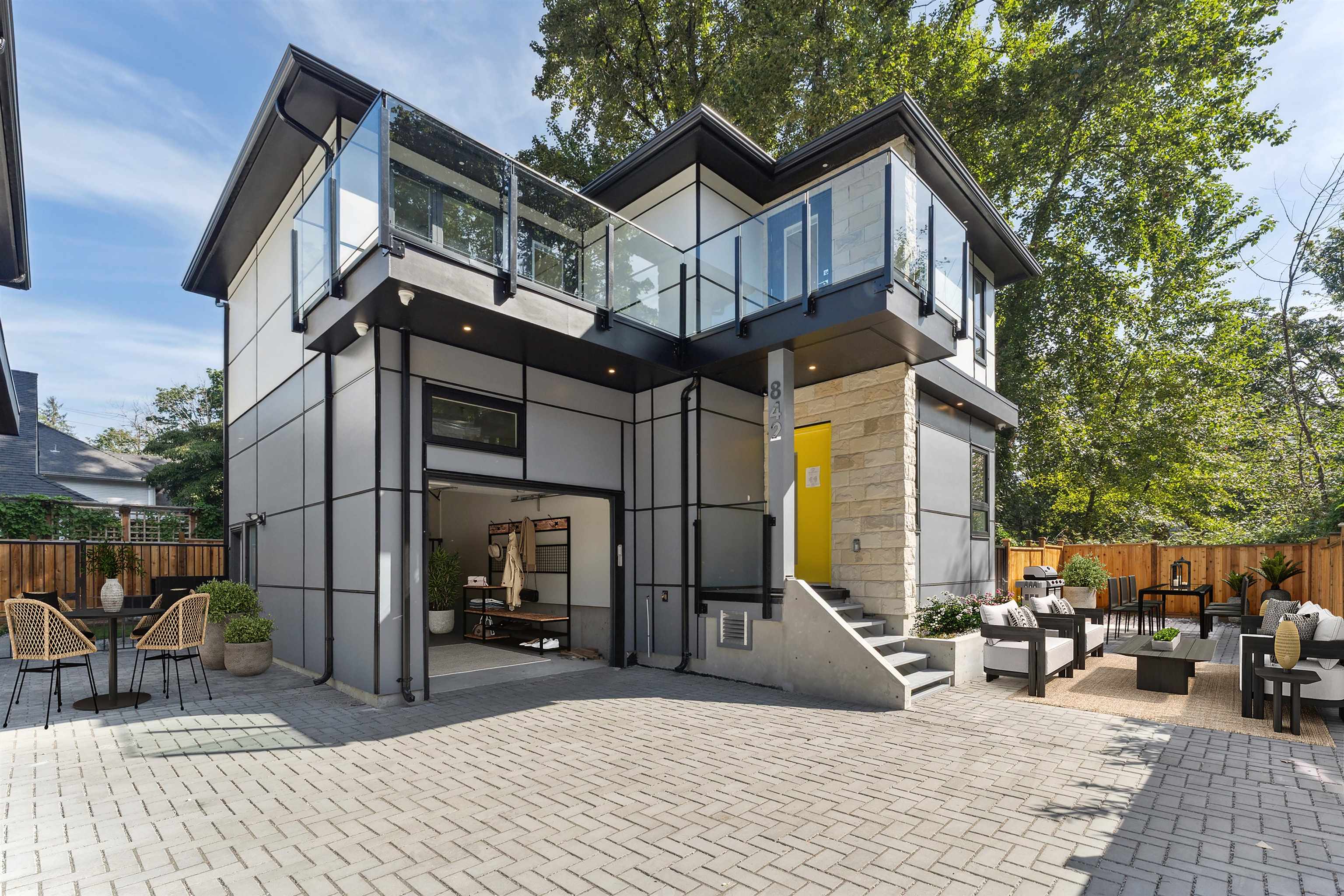 842 ST. DENIS AVENUE, North Vancouver BC V7J 2G4, R3143290, BC,