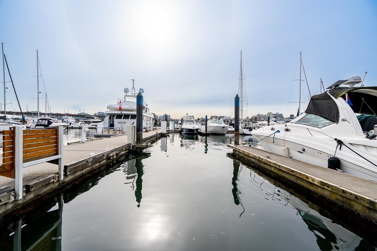 D7 1088 MARINASIDE CRESCENT, R3143351, BC,