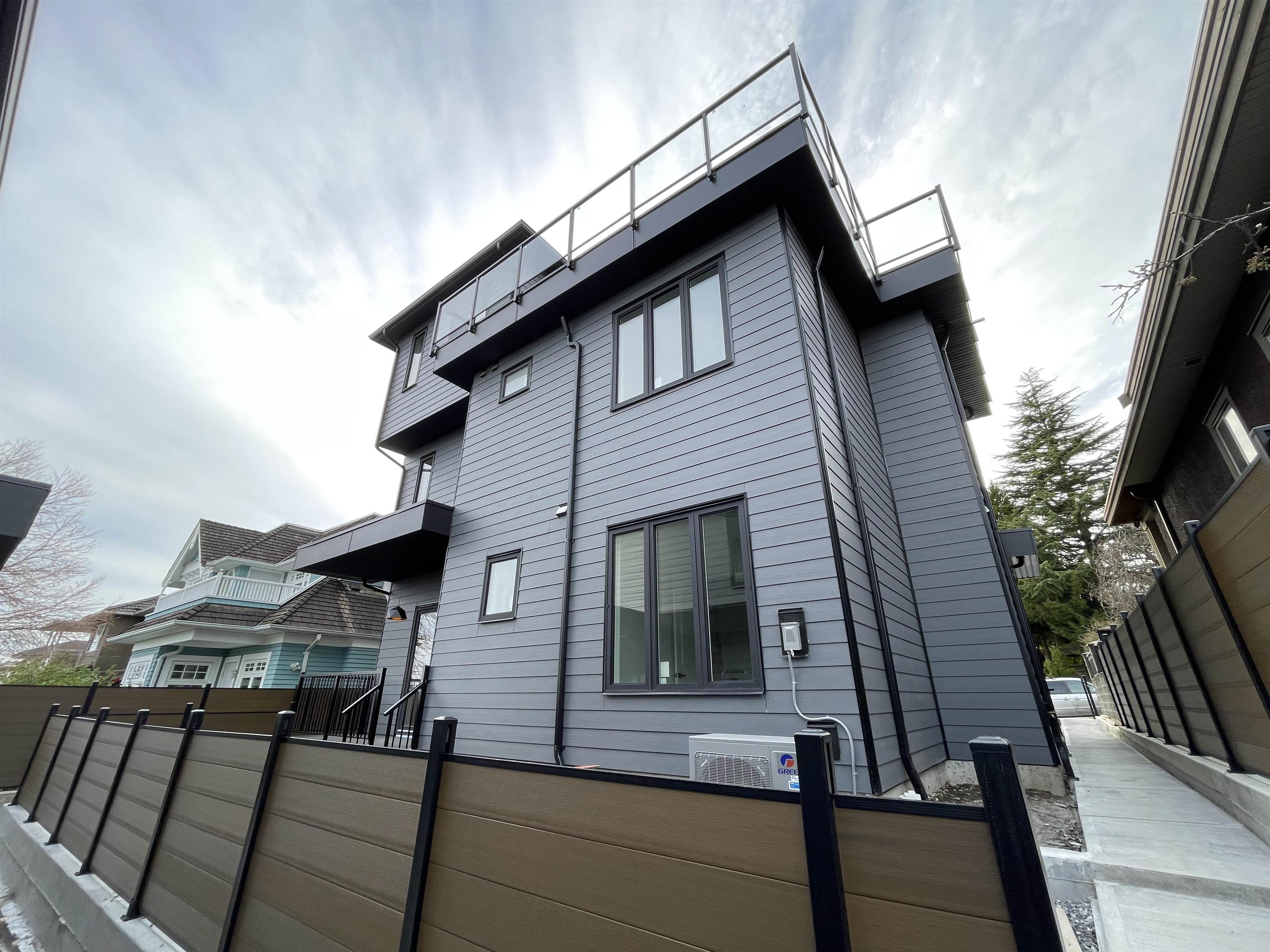 2 2452 HARRISON DRIVE, R3143499, BC,