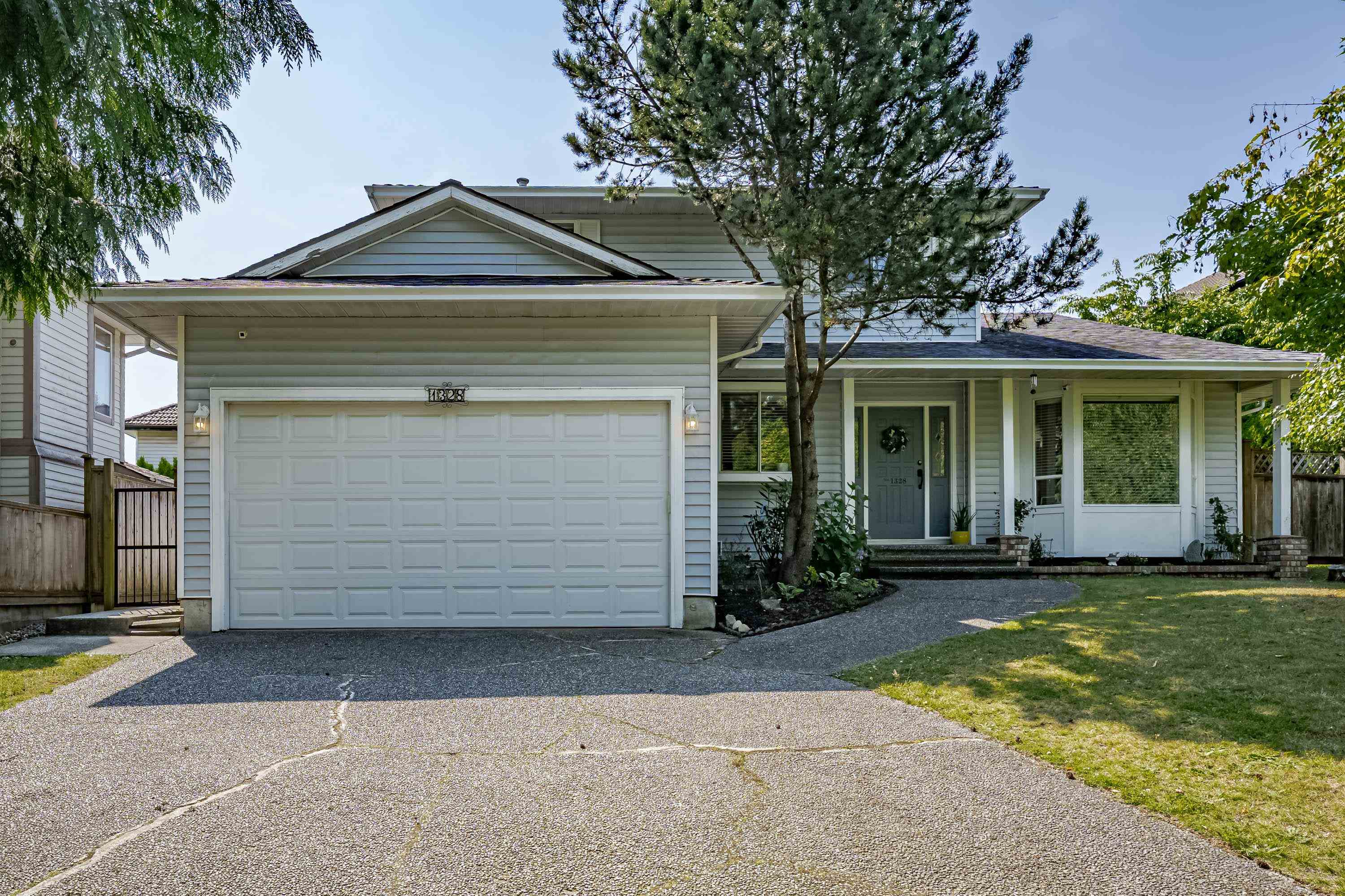 1328 HONEYSUCKLE LANE, Coquitlam BC V3E 2K2, R3143541, BC,