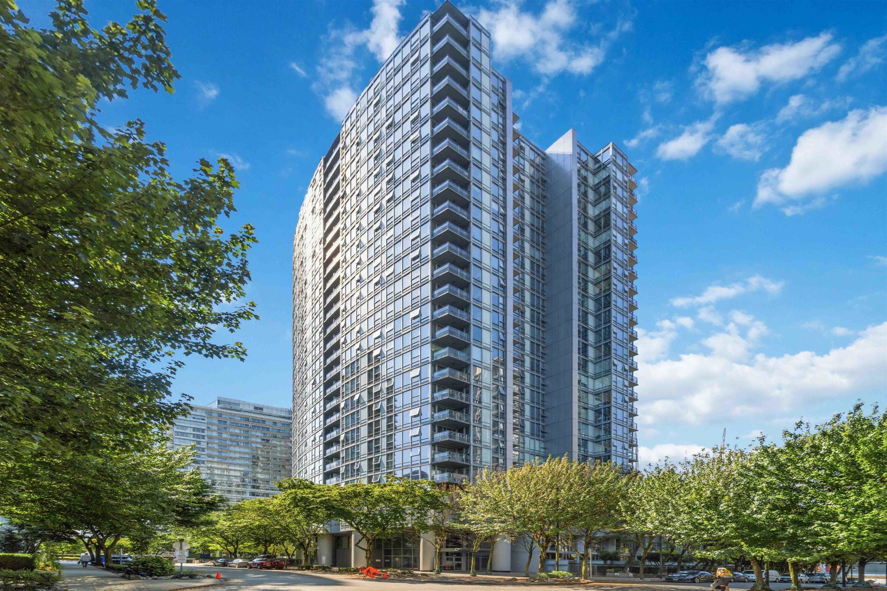 809 668 CITADEL PARADE, R3143555, BC,