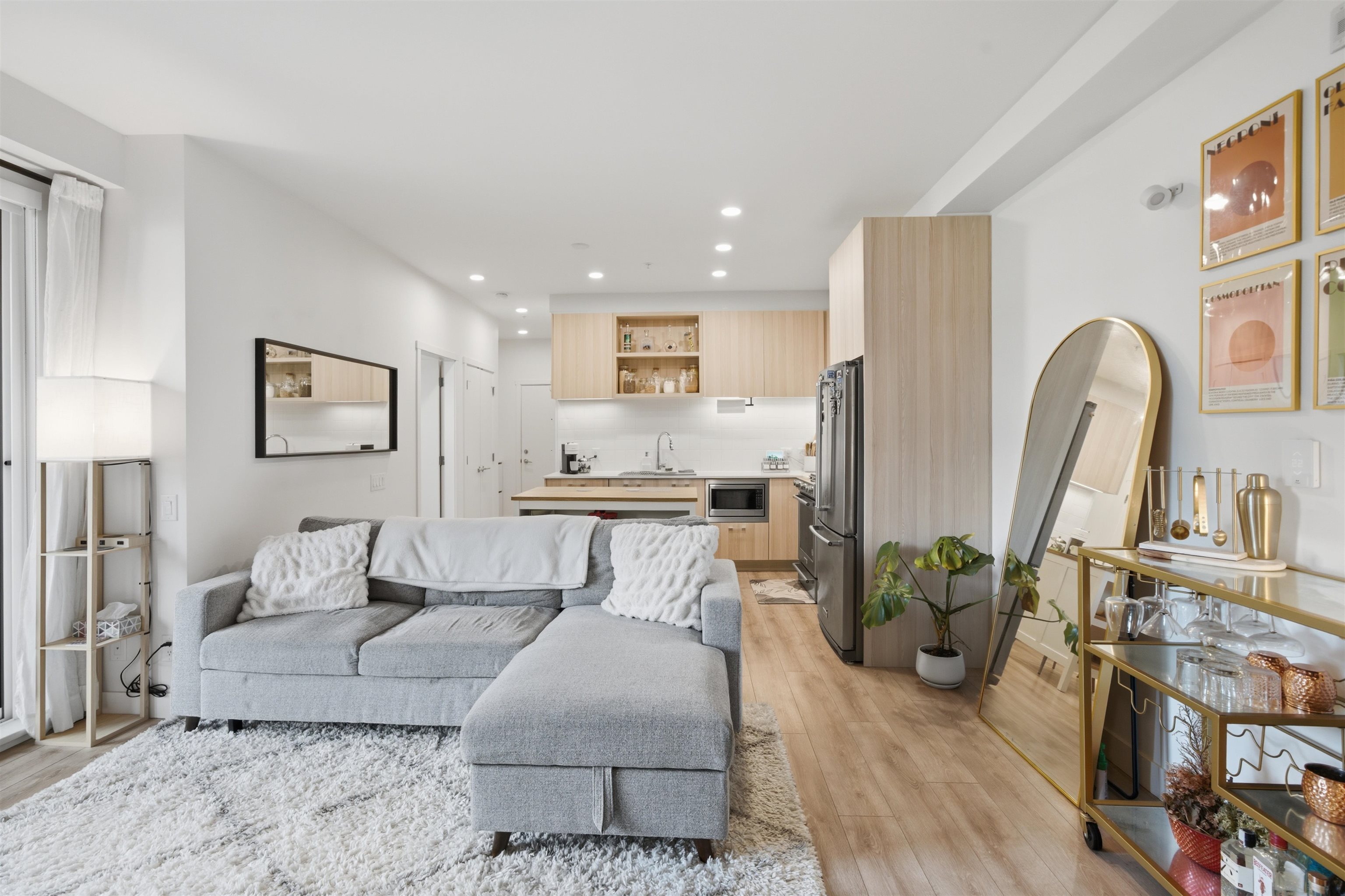 324 735 ANSKAR COURT, R3143587, BC,