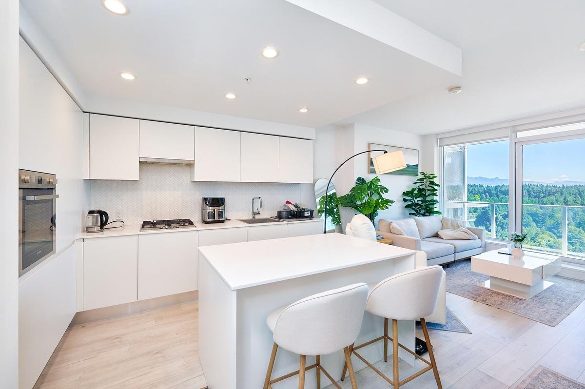 3302 3833 EVERGREEN PLACE, R3143596, BC,