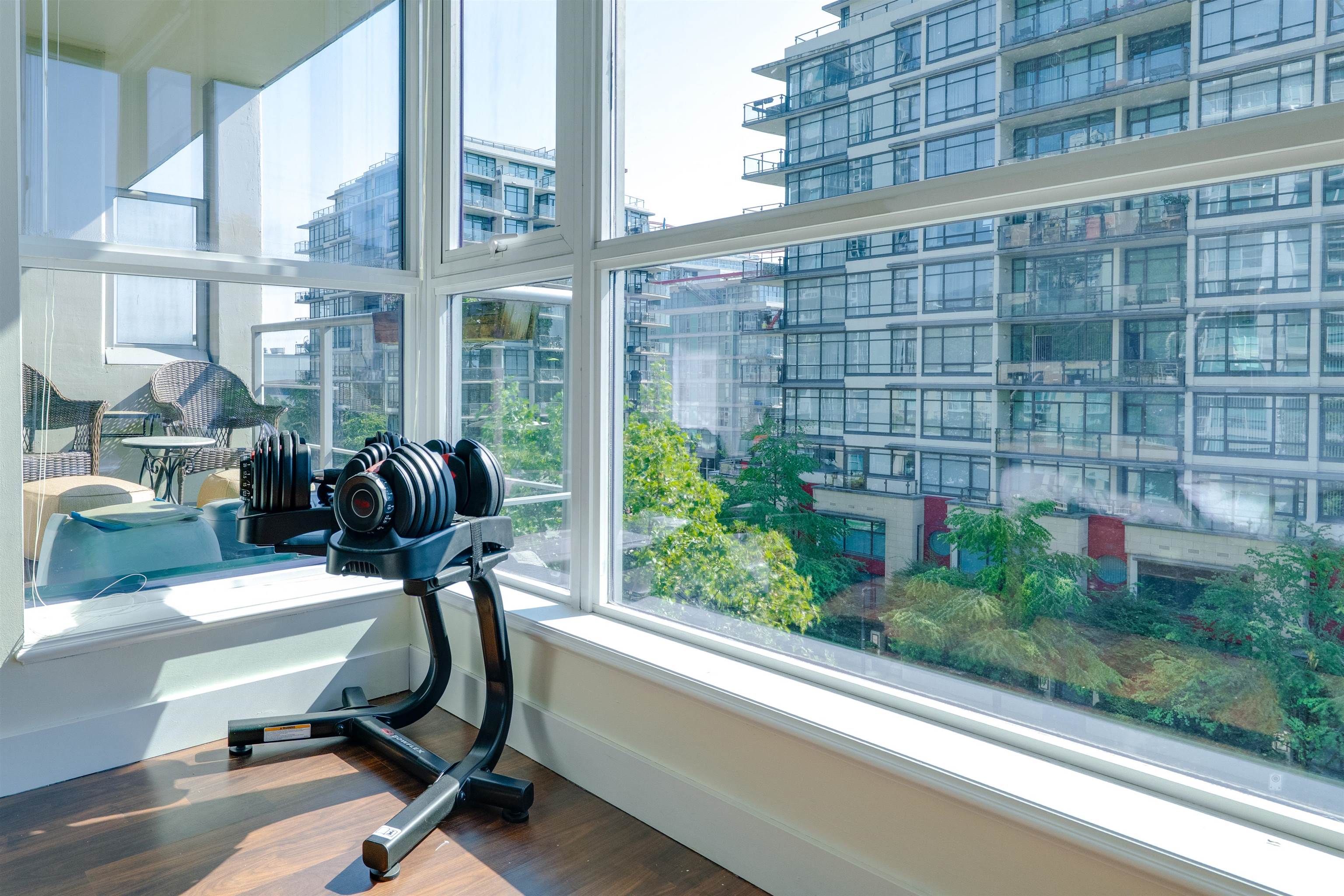 508 168 EAST ESPLANADE, R3143602, BC,