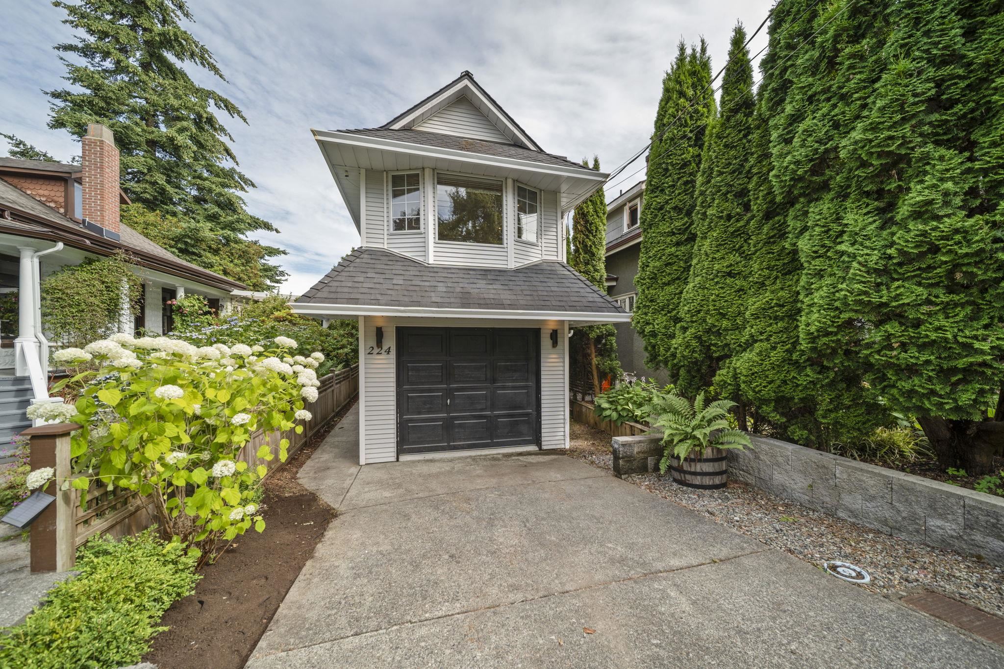 224 FOURTH AVENUE, New Westminster BC V3L 1N7, R3143655, BC,