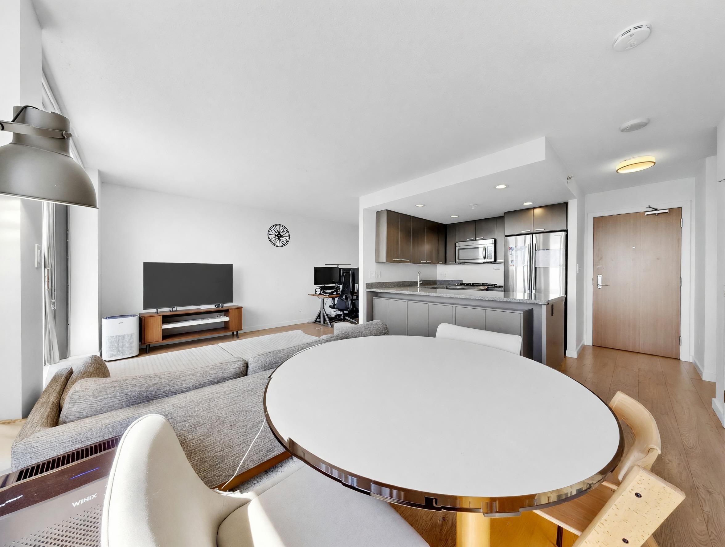 1802 2232 DOUGLAS ROAD, R3143760, BC,