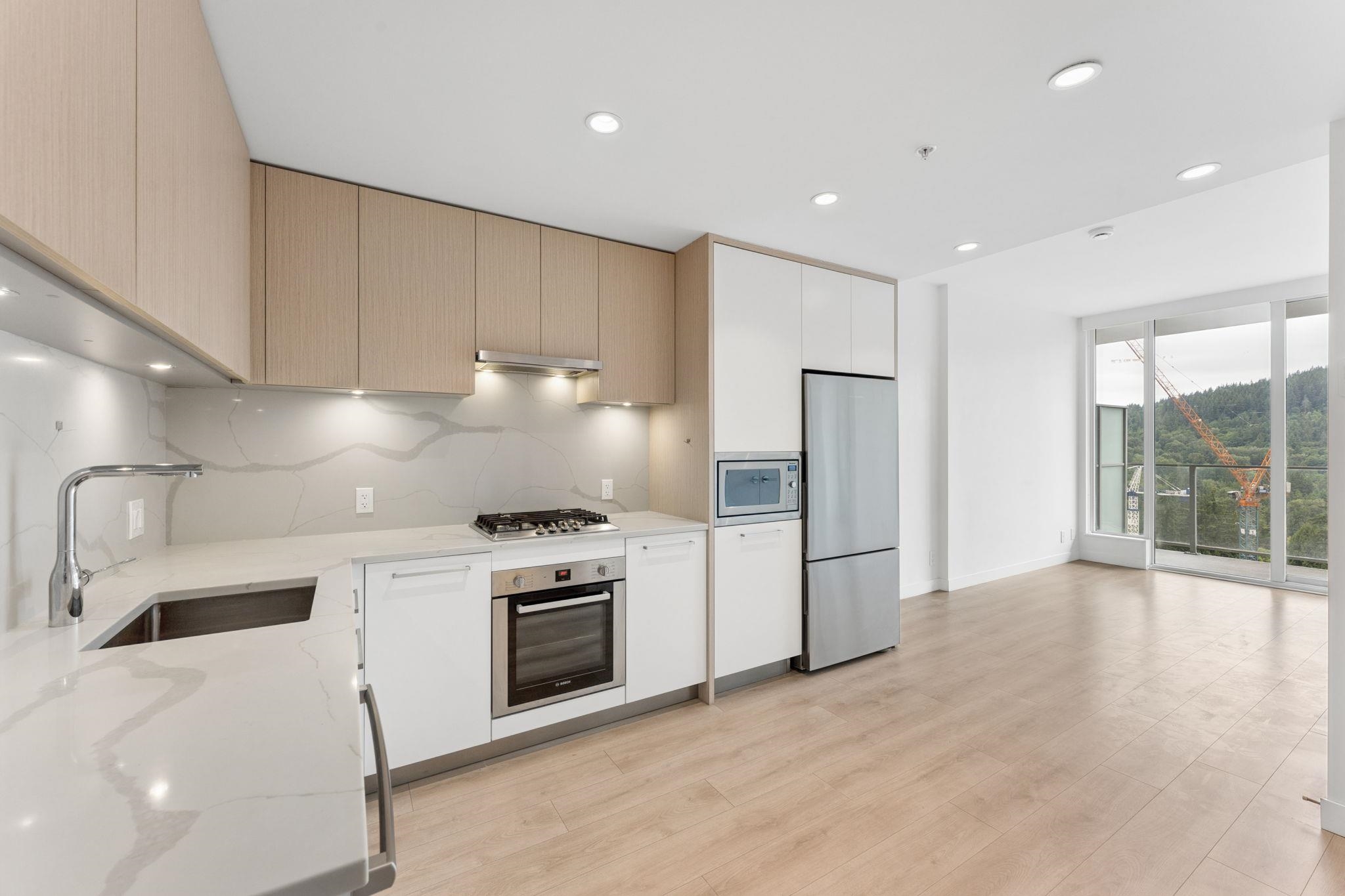 903 567 CLARKE ROAD, R3143786, BC,