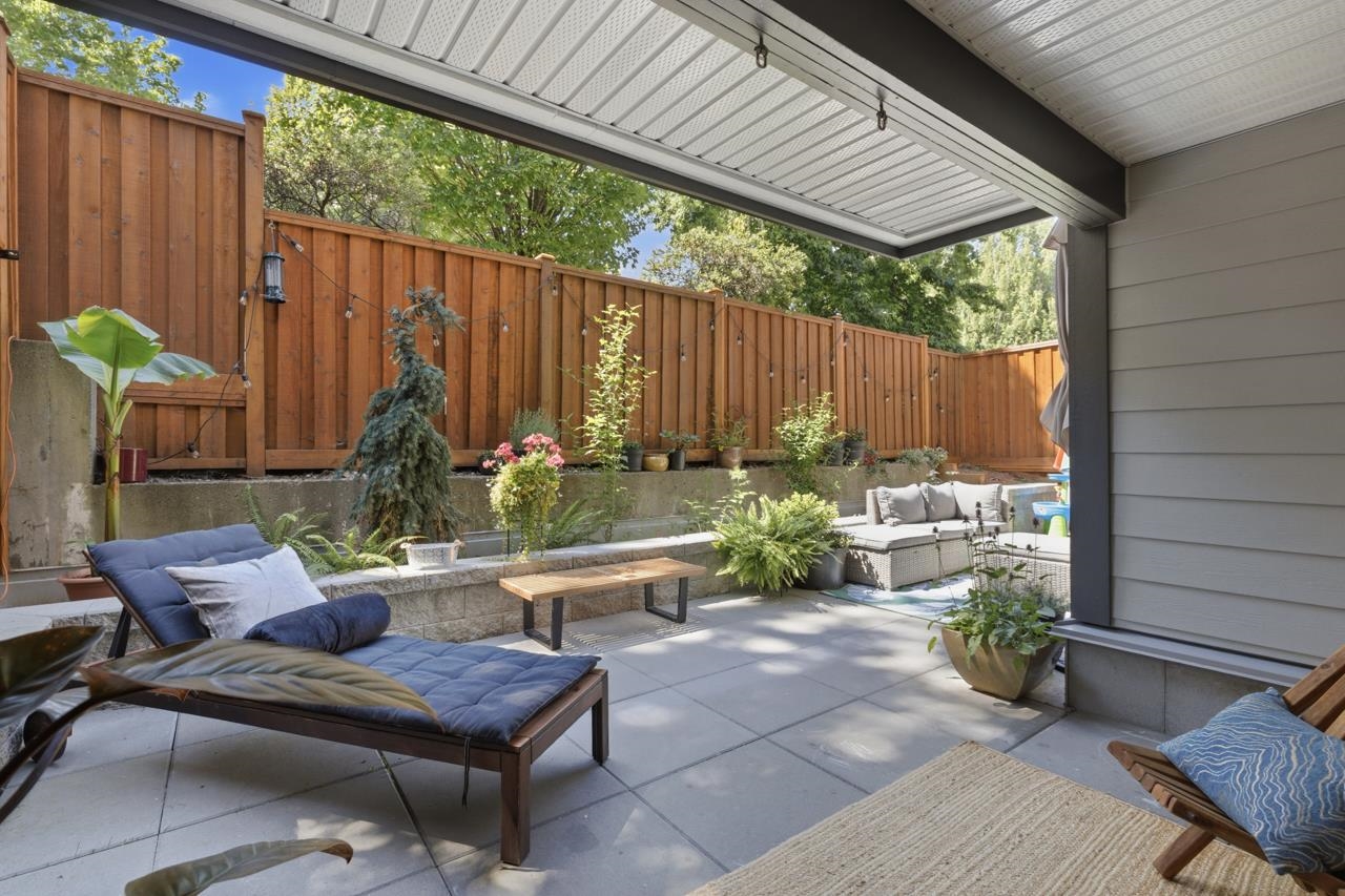 113 808 8TH AVENUE, R3143823, BC,