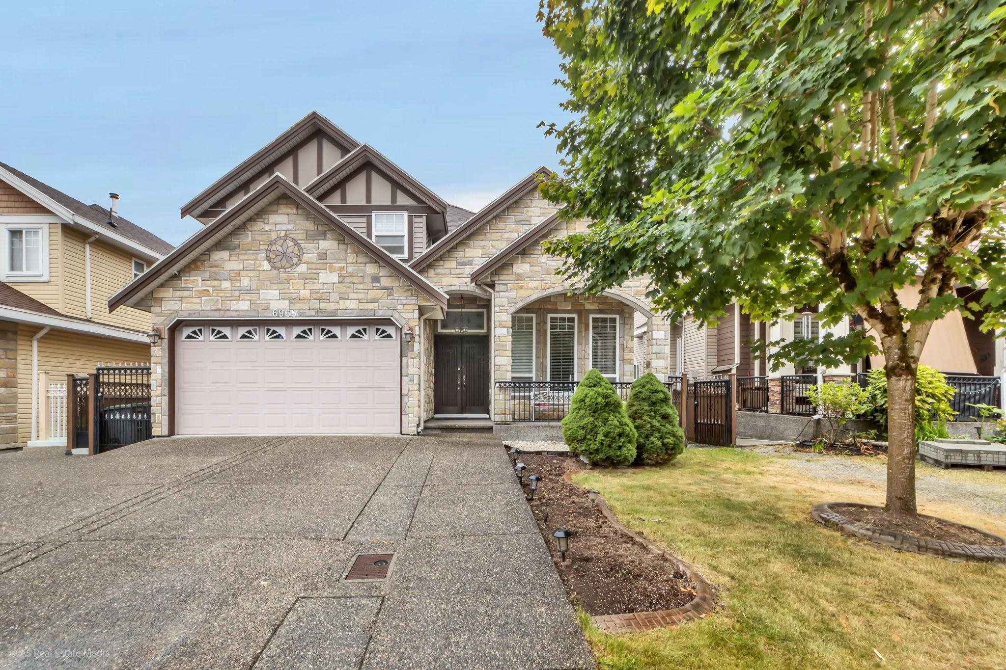 6968 151A STREET, Surrey BC V3W 3T1, R3143840, BC,