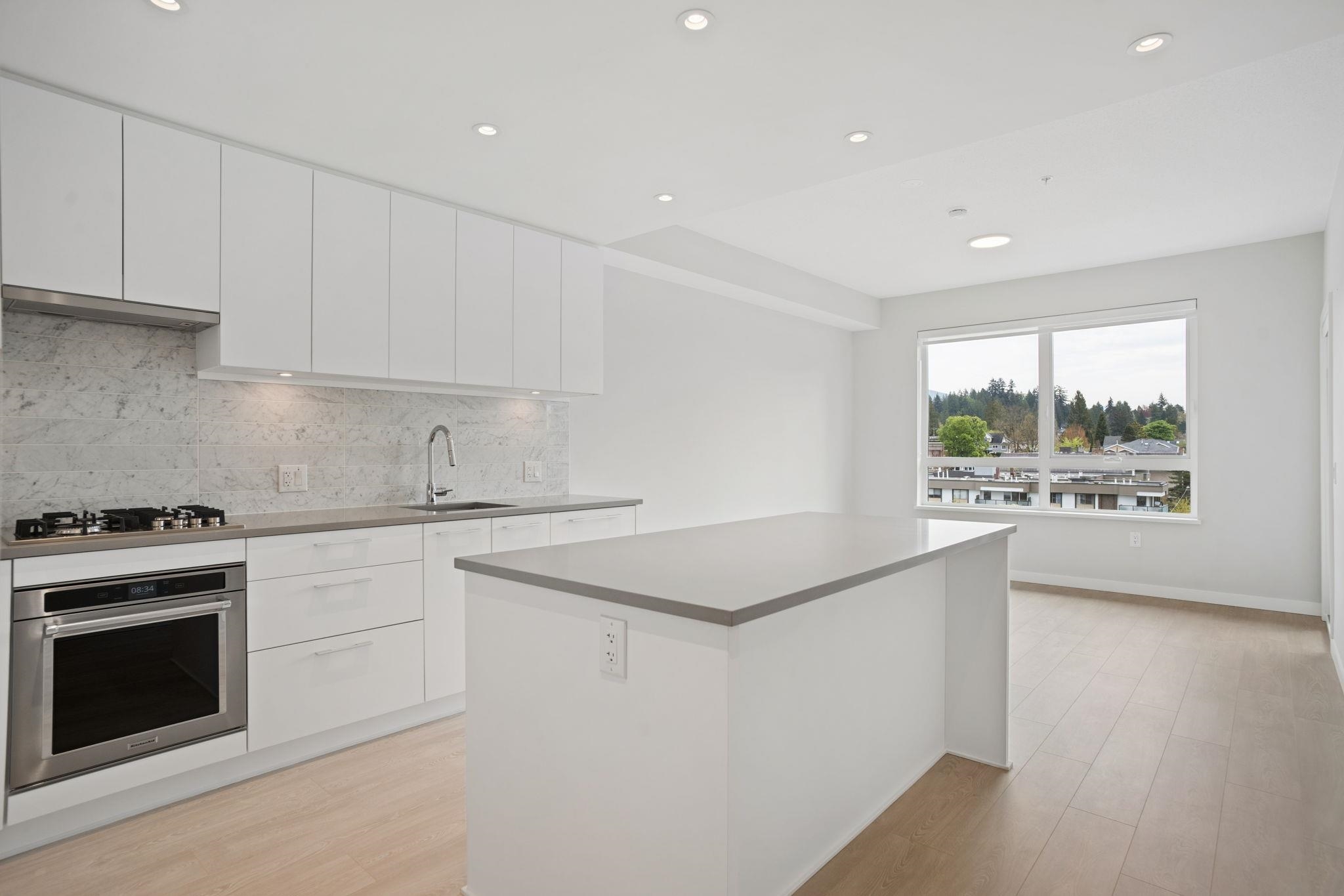612 110 17TH STREET, R3143877, BC,