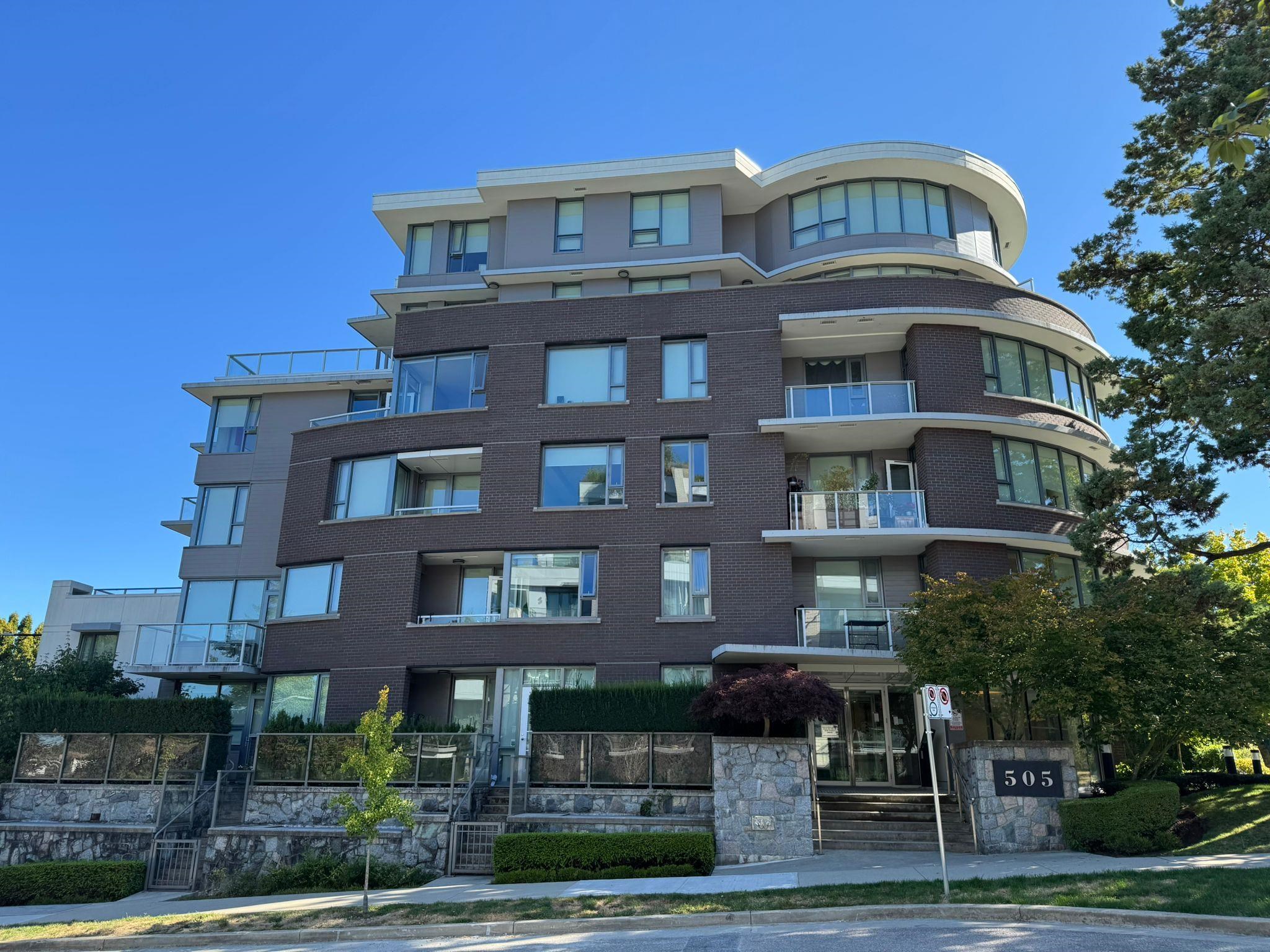 202 505 30TH AVENUE, R3143999, BC,