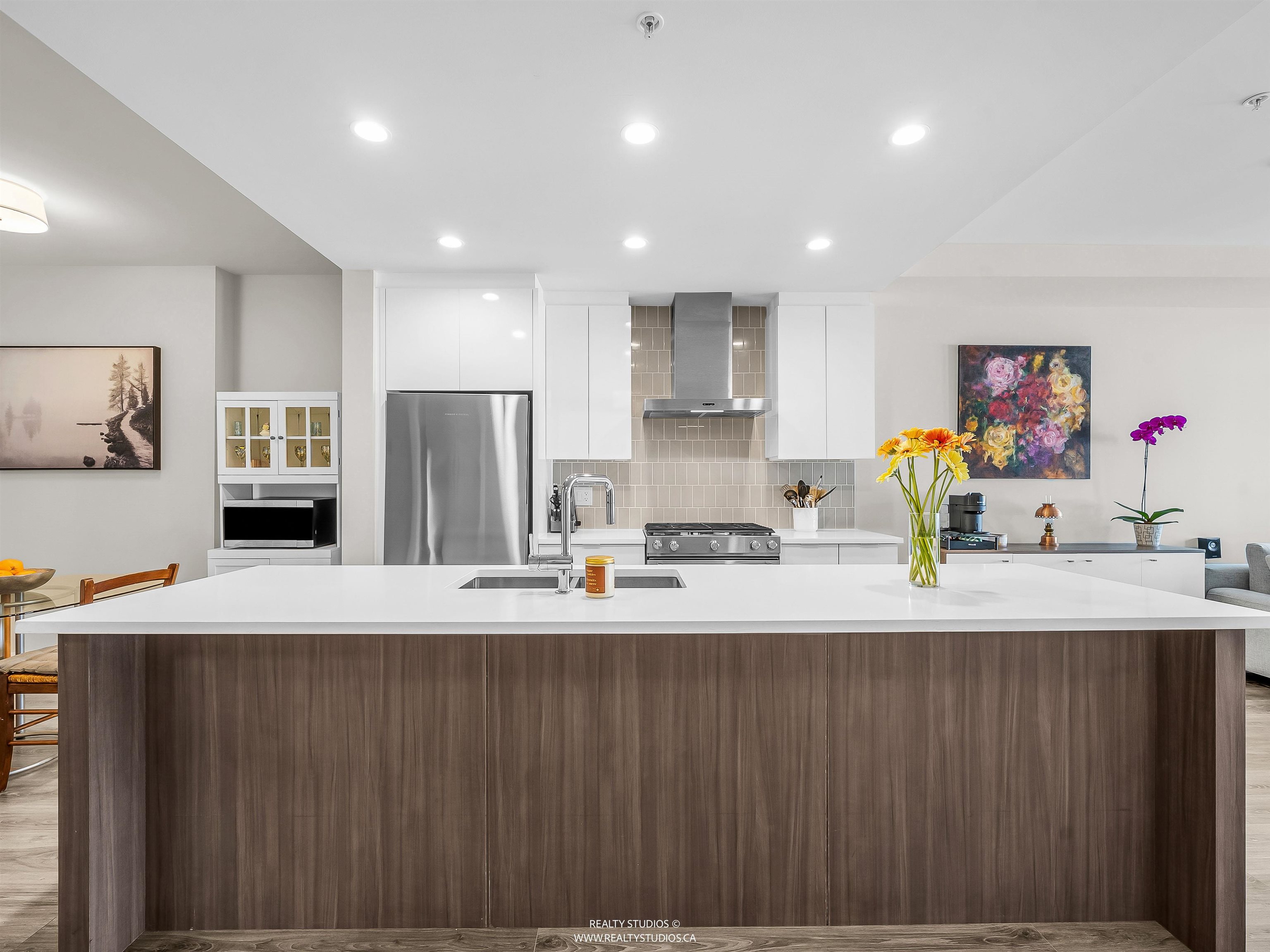 401 1496 CHARLOTTE ROAD, R3144014, BC,