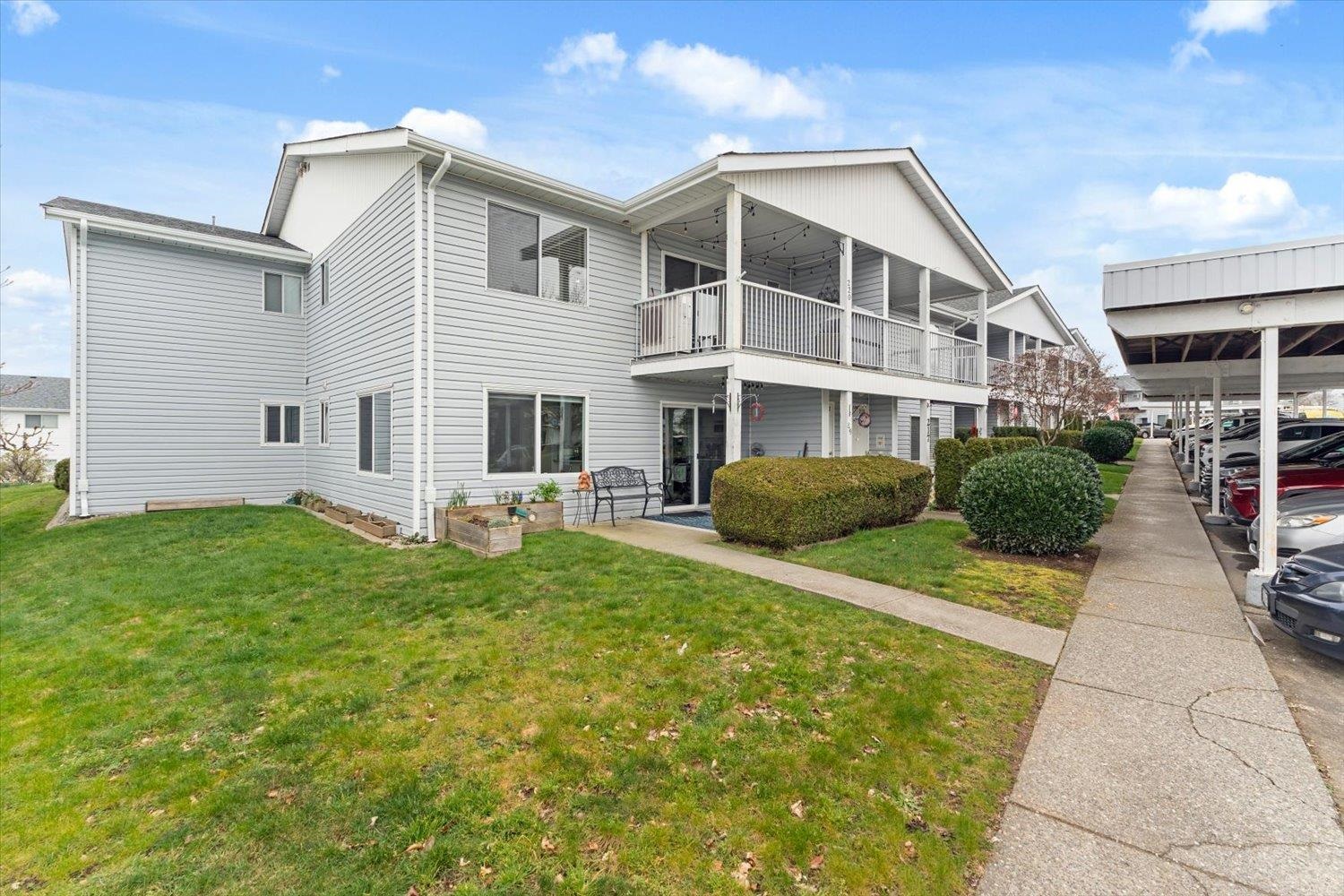 220 32691 GARIBALDI DRIVE, R3144157, BC,