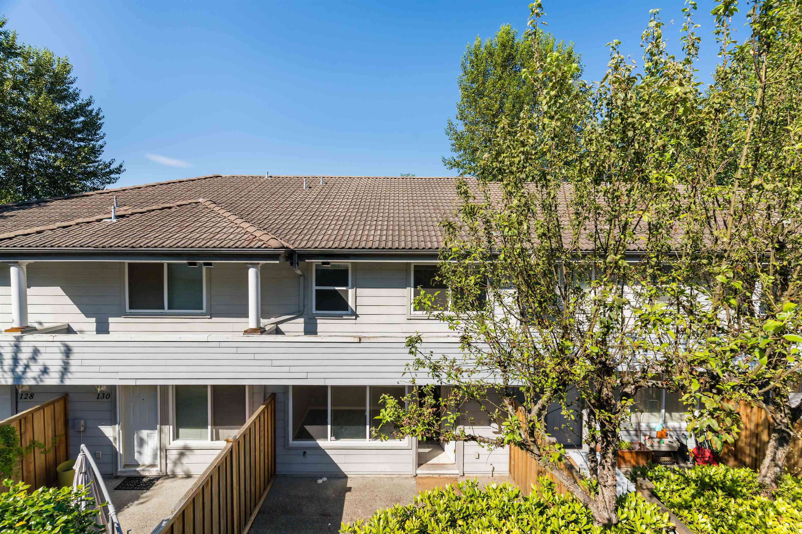 MLS® listing #R3144209 for sale located at 132 SHORELINE CIRCLE, Port Moody BC V3H 5B3