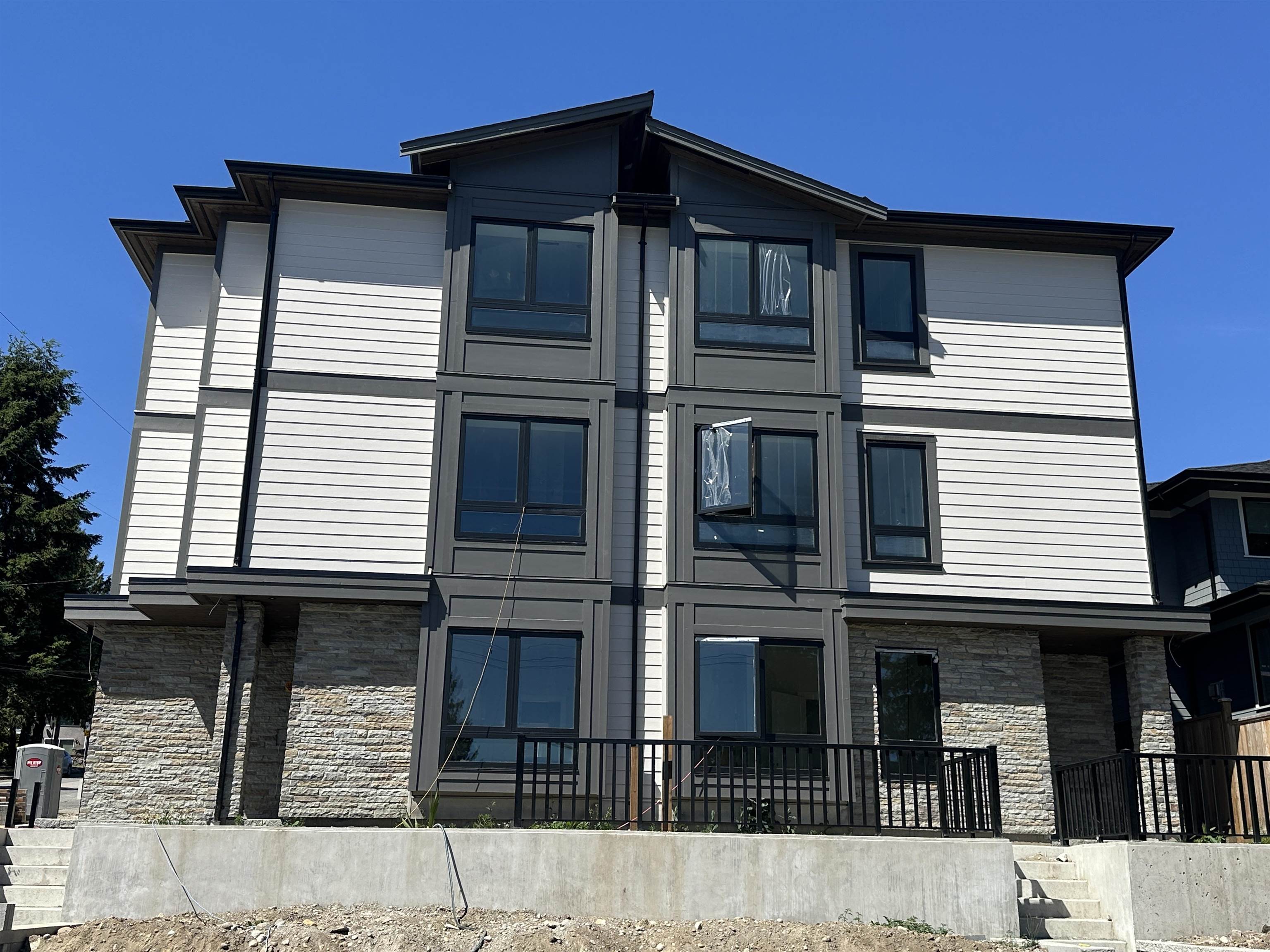1 5915 KEITH STREET, R3144258, BC,
