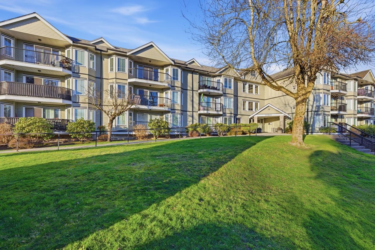 102 20881 56 AVENUE, R3144275, BC,