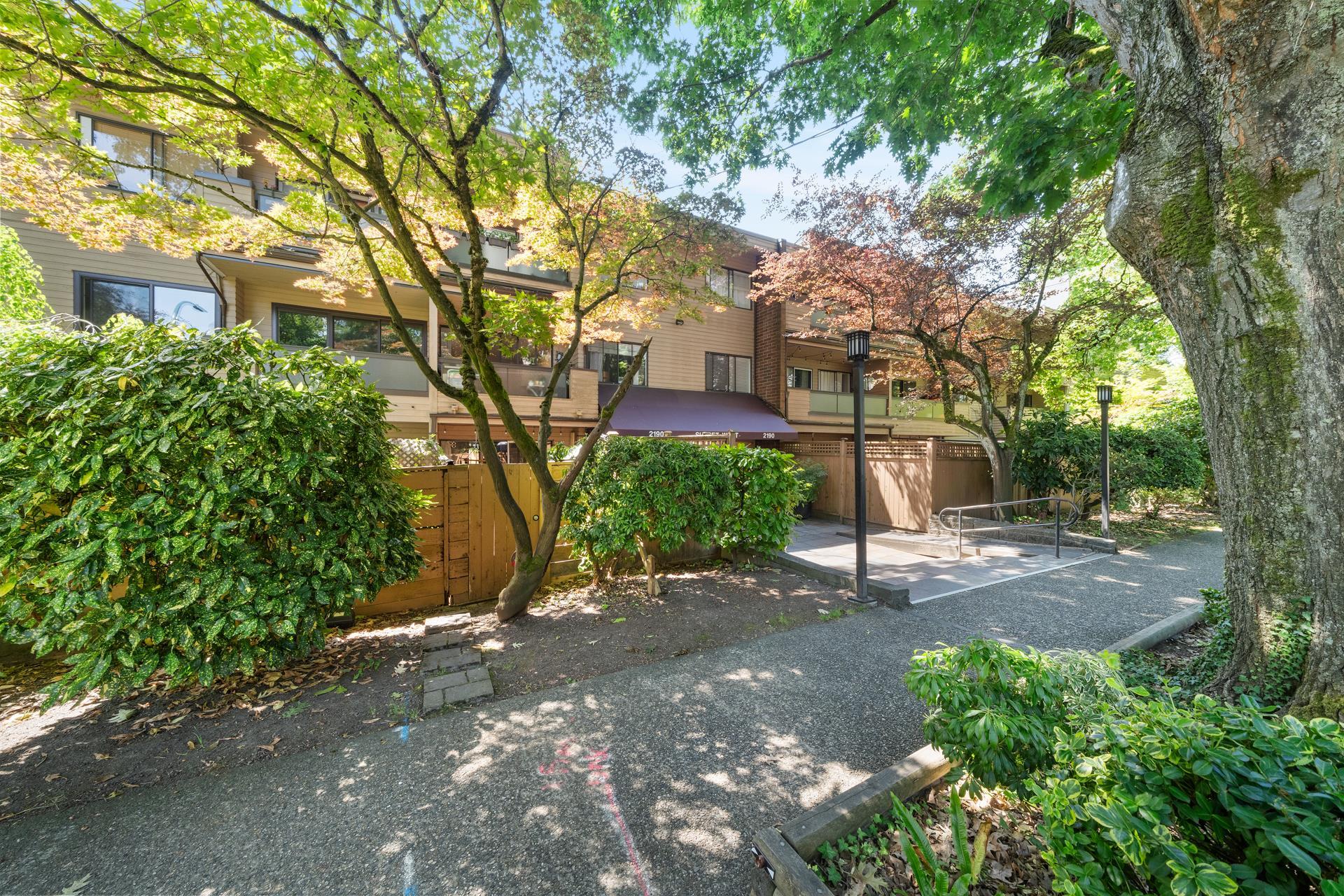214 2190 7TH AVENUE, R3144371, BC,
