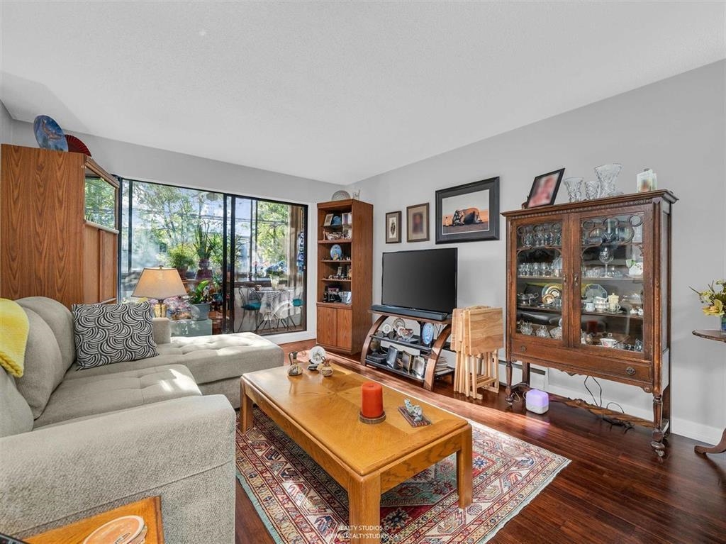106 515 ELEVENTH STREET, R3144493, BC,