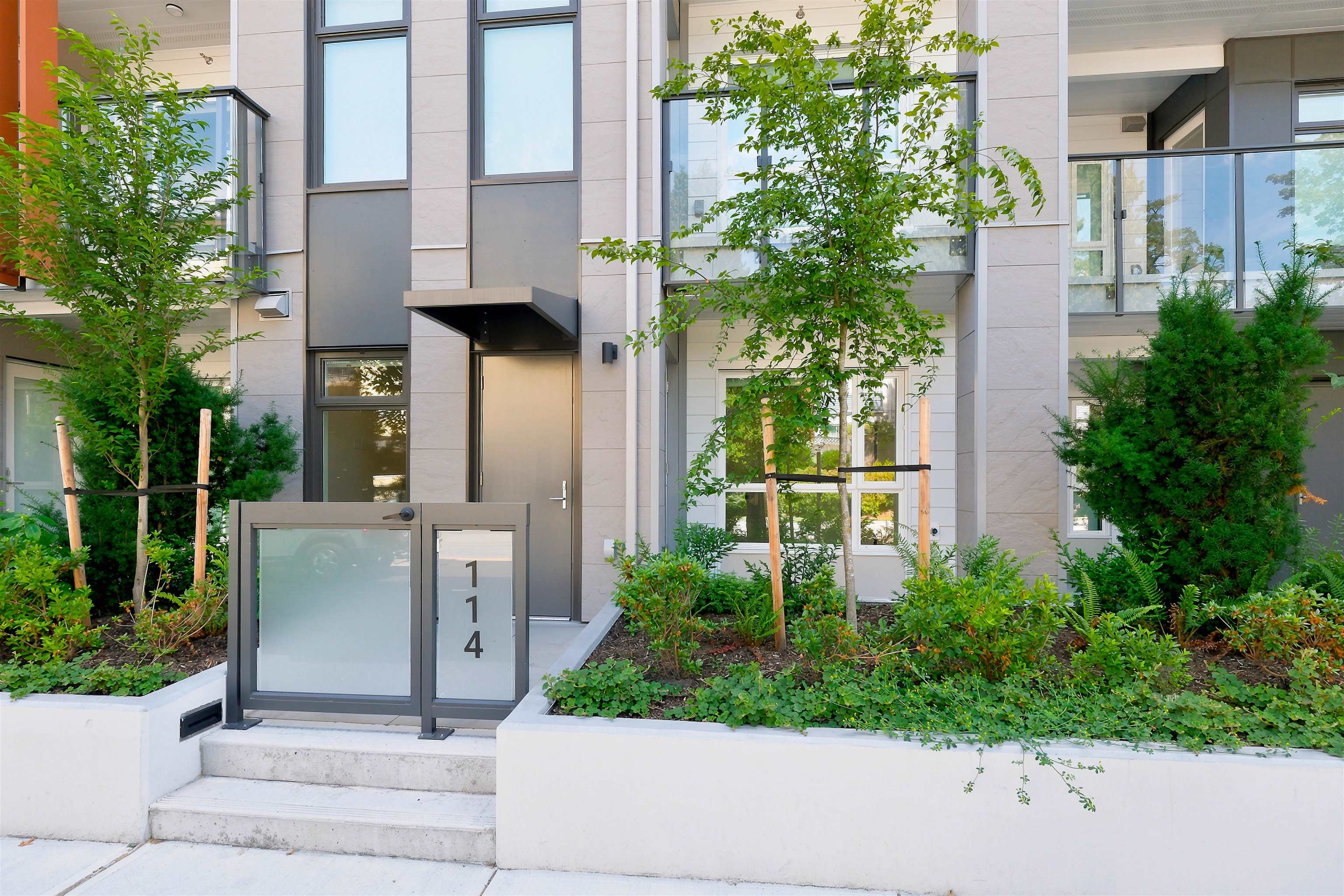 114 82 FIRST STREET, R3144836, BC,
