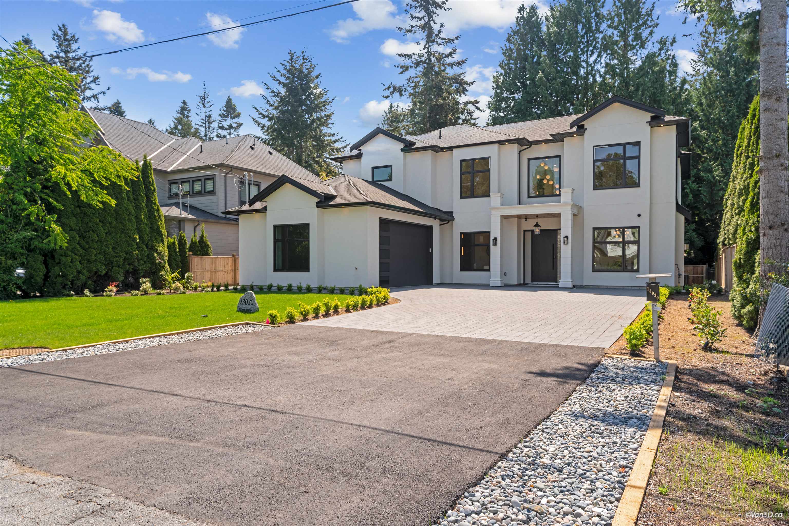 13030 15 AVENUE, Surrey BC V4A 1K7, R3145009, BC,