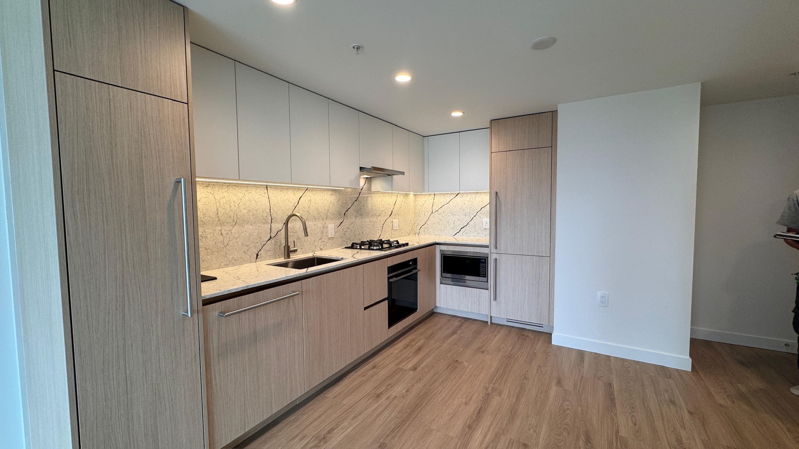 16xx 2135 SPRINGER AVENUE, R3145182, BC,