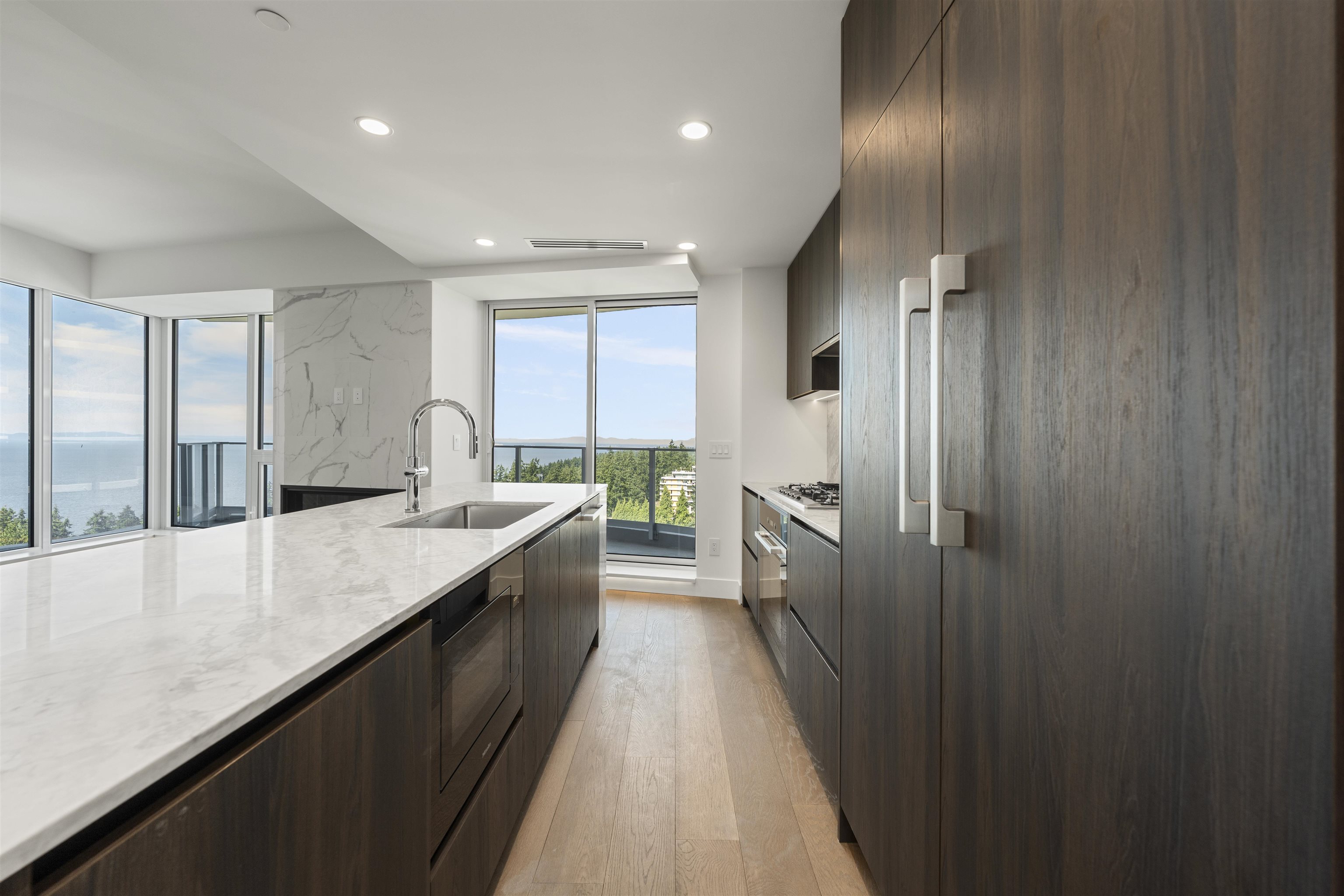 1401 1475 FOSTER STREET, R3145211, BC,