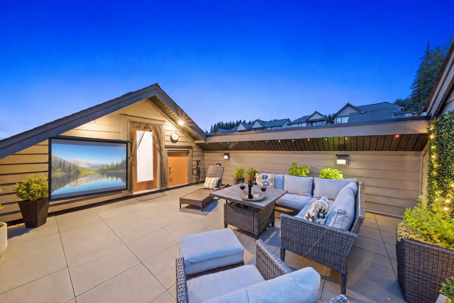 16 3535 PRINCETON AVENUE, R3145445, BC,