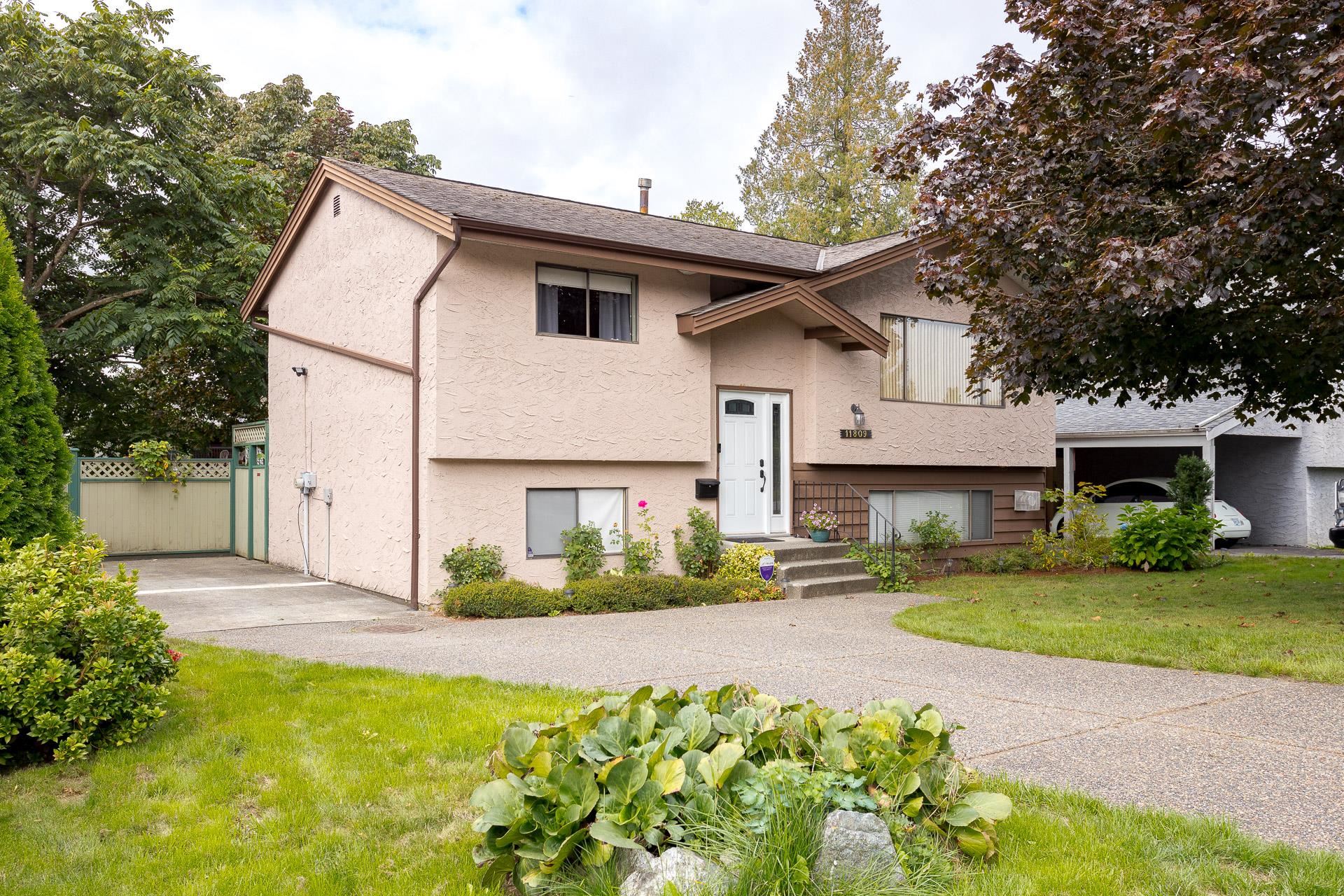 MLS® listing #R3145564 for sale located at 11809 230 STREET, Maple Ridge BC V2X 6R3
