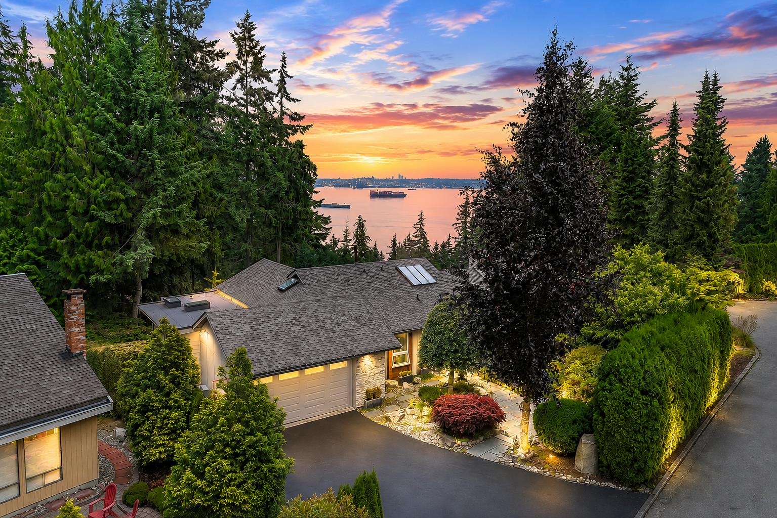 3706 SOUTHRIDGE PLACE, West Vancouver BC V7V 3H8, R3145586, BC,