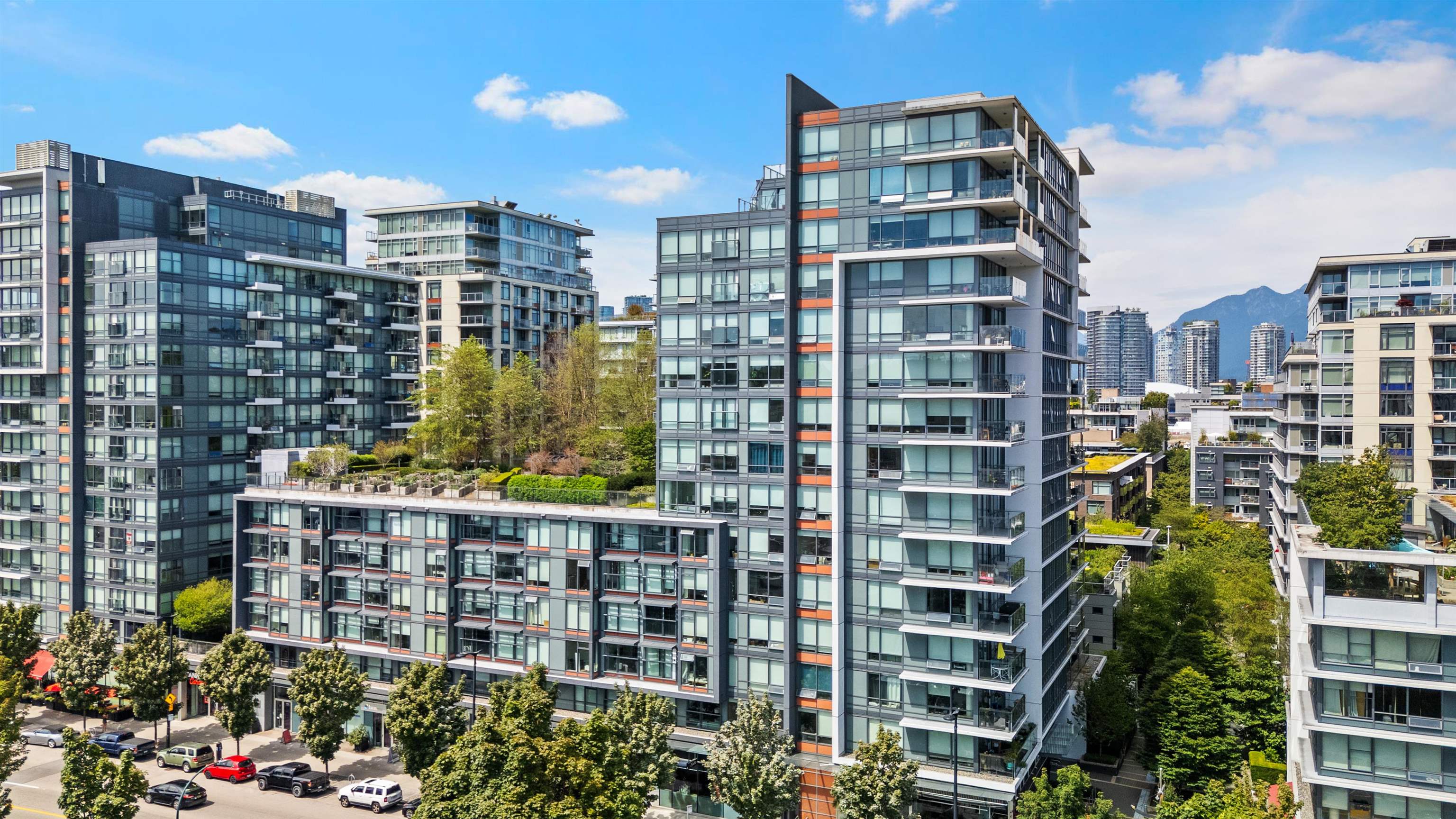 MLS® listing #R3145627 for sale located at 523 159 2ND AVENUE
