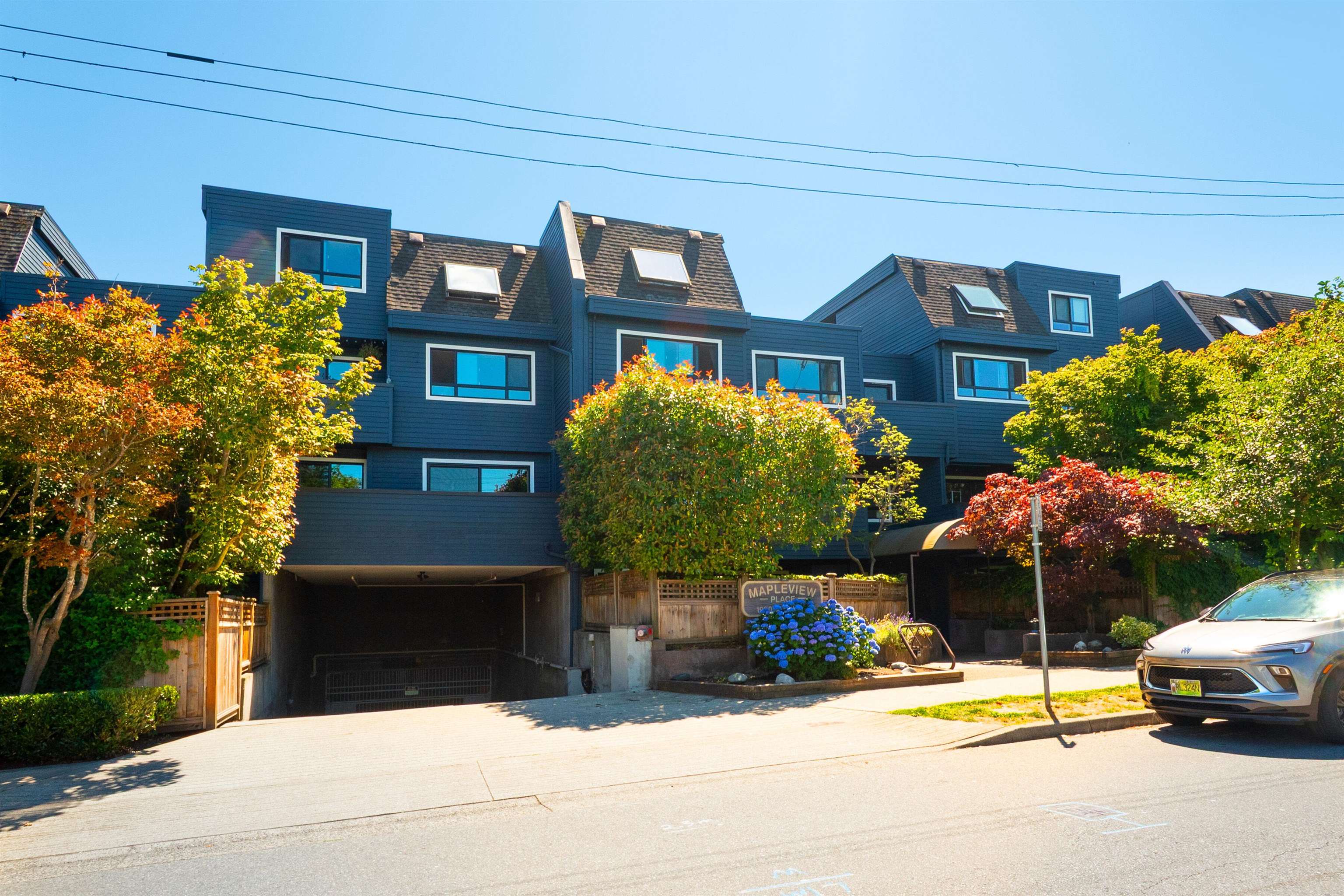 207 1990 6TH AVENUE, R3145846, BC,