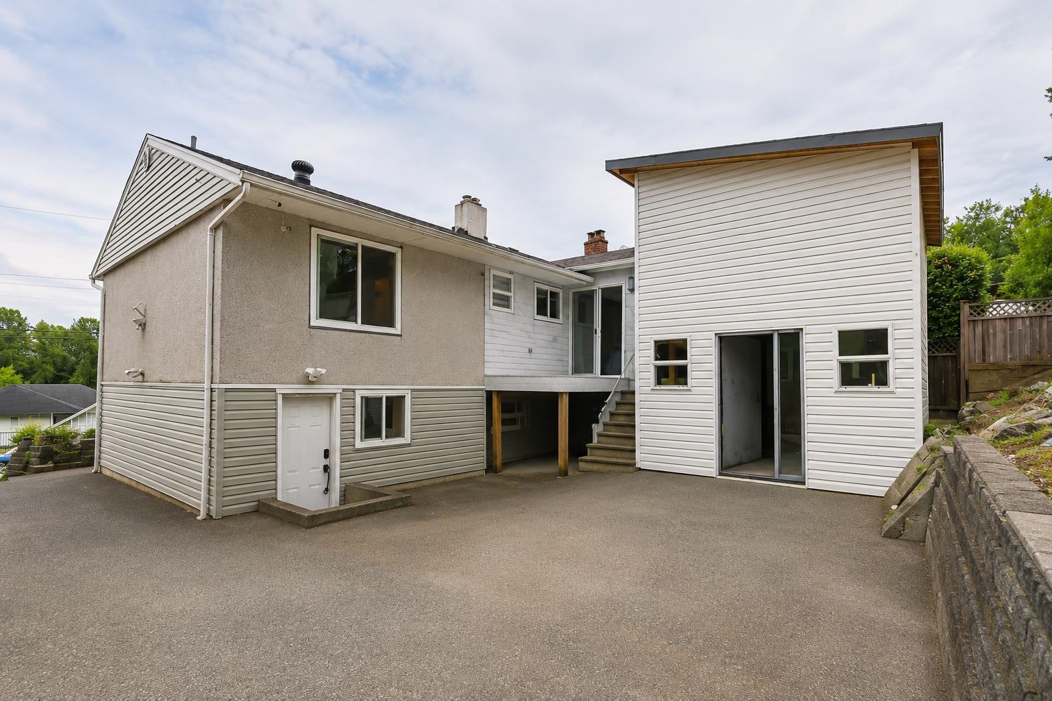 3867 MARINE DRIVE, Burnaby BC V5J 3E3, R3145895, BC,