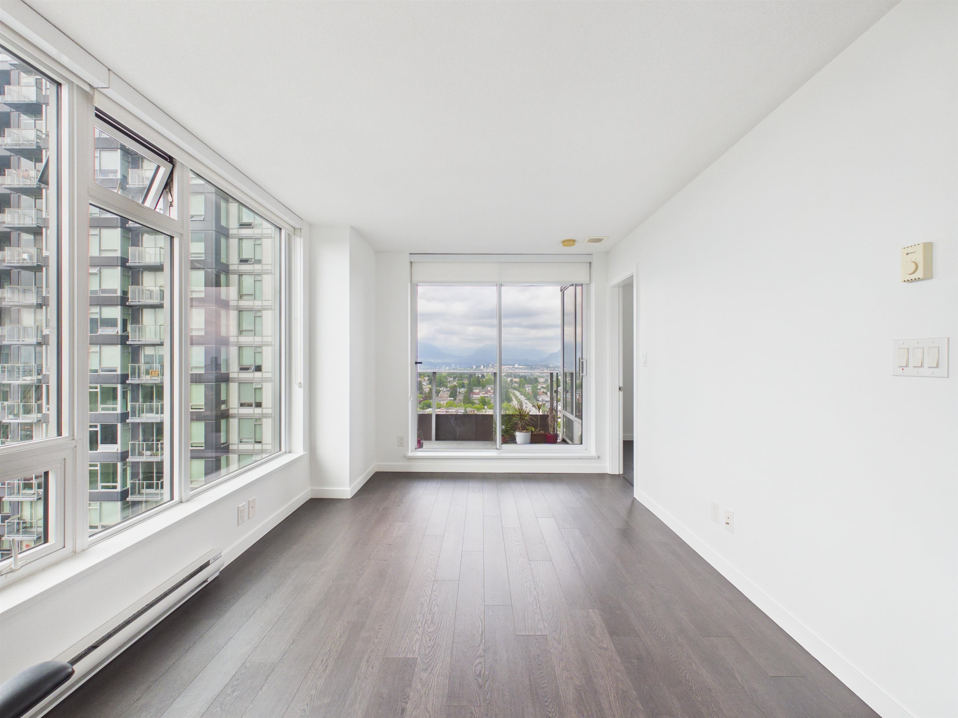 2202 5515 BOUNDARY ROAD, R3145910, BC,