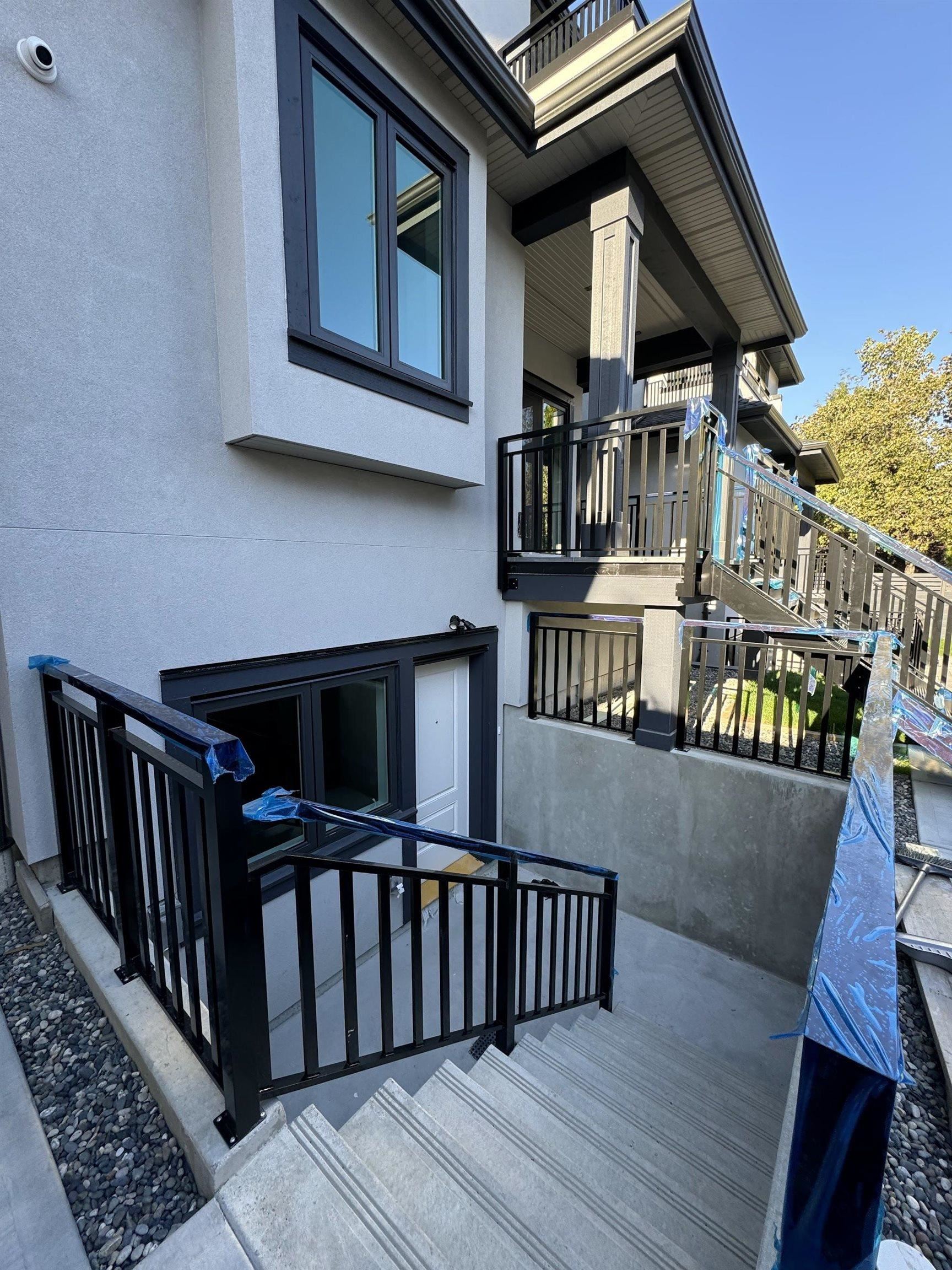 A 3814 17 AVENUE, R3145940, BC,