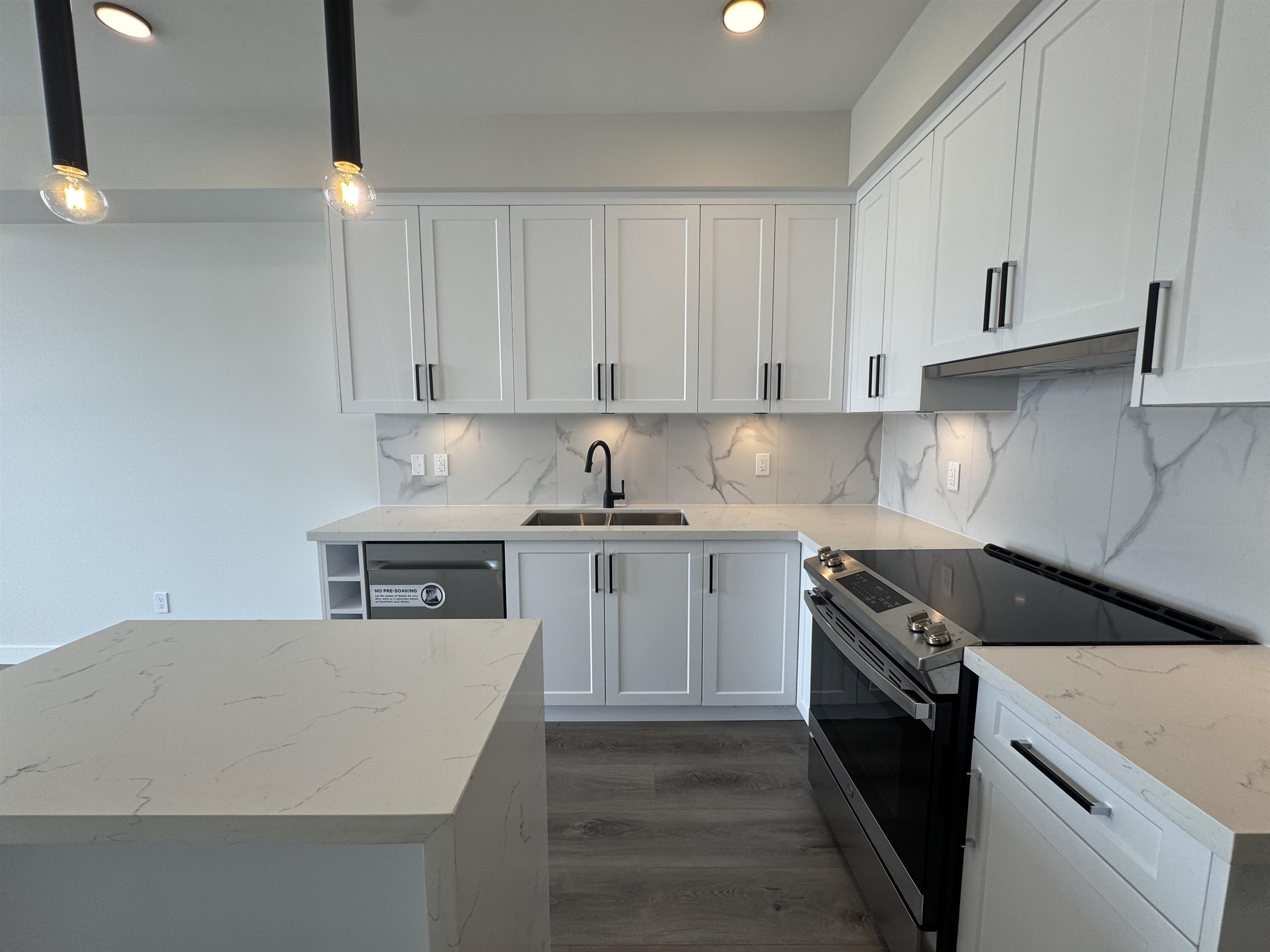 512 12143 223 STREET, R3145959, BC,