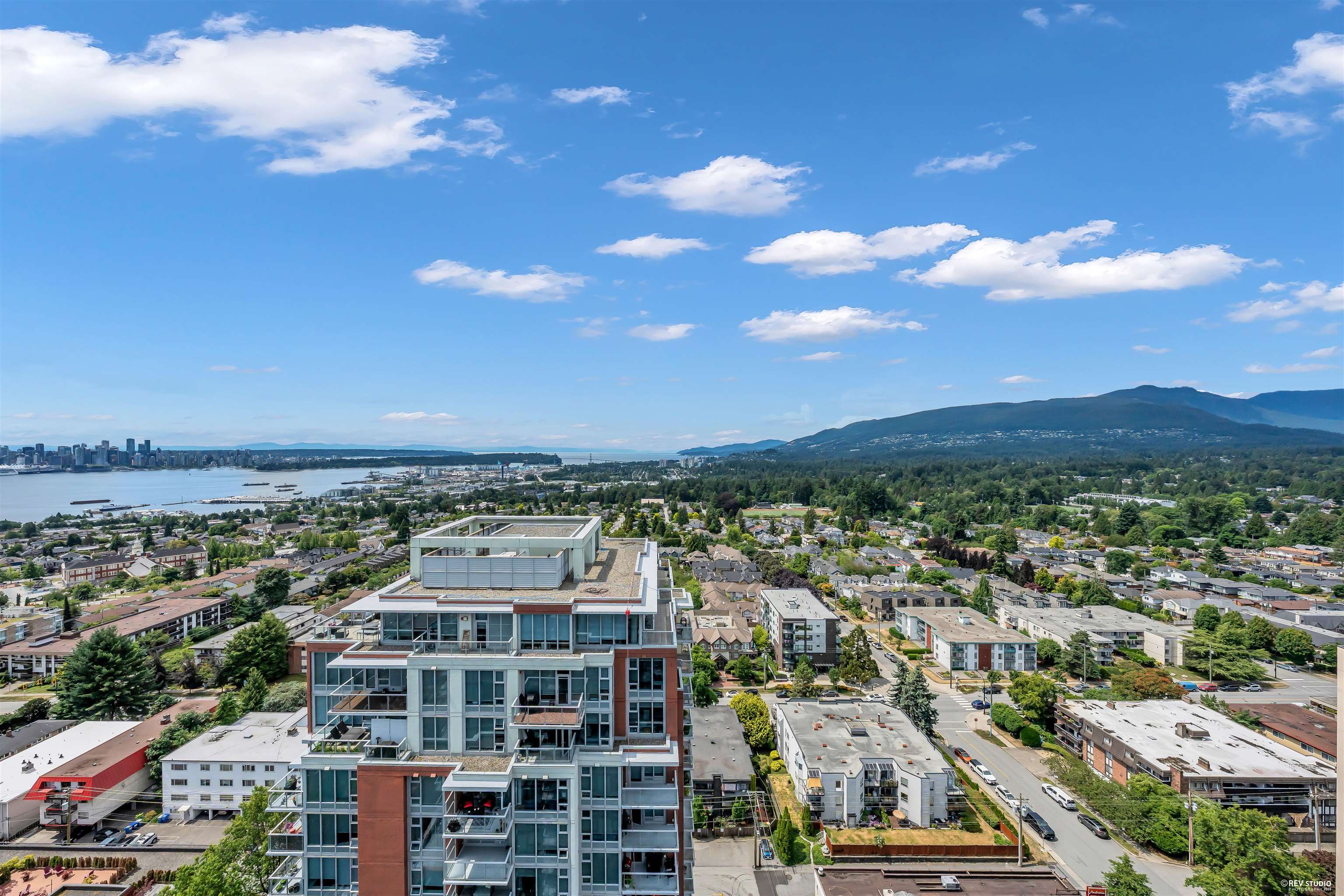 2101 128 15TH STREET, R3145965, BC,