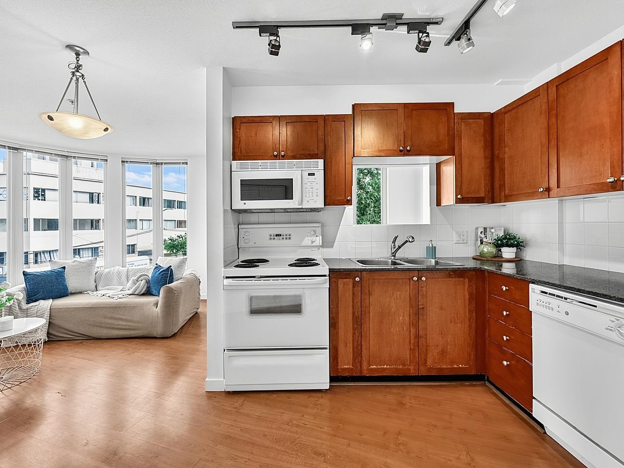 309 3089 OAK STREET, R3146006, BC,