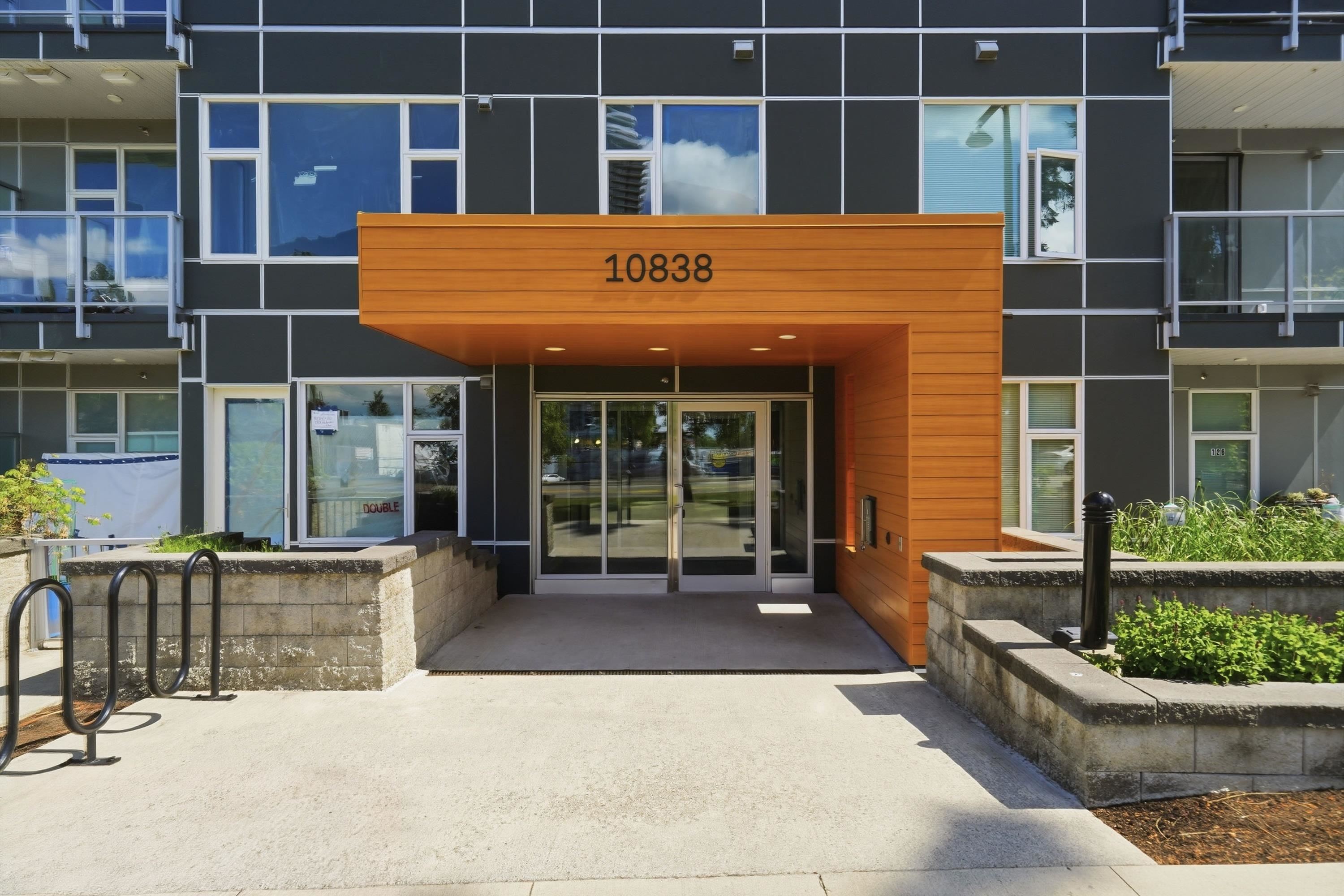 211 10838 WHALLEY BOULEVARD, R3146050, BC,