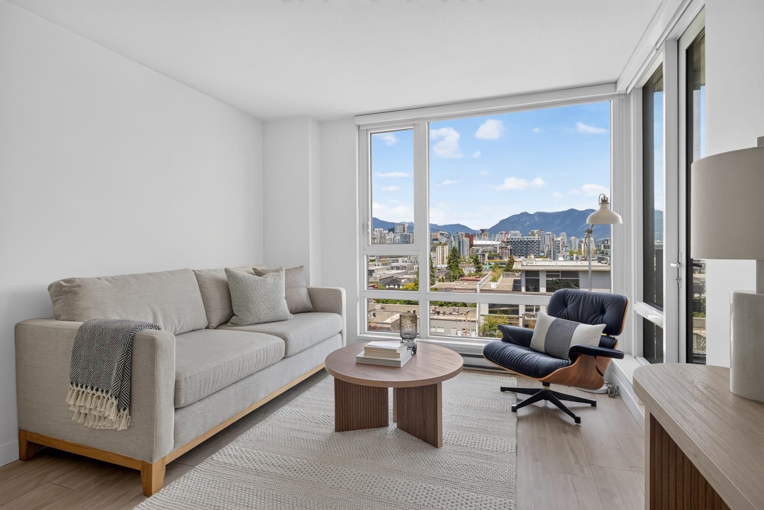 707 238 BROADWAY, R3146149, BC,