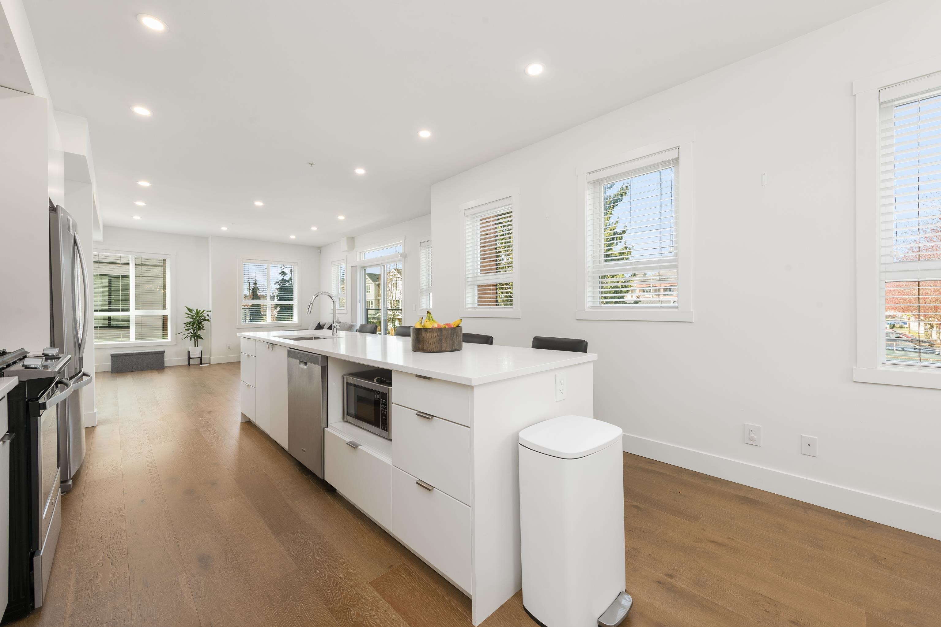 9 19790 55A AVENUE, R3146236, BC,