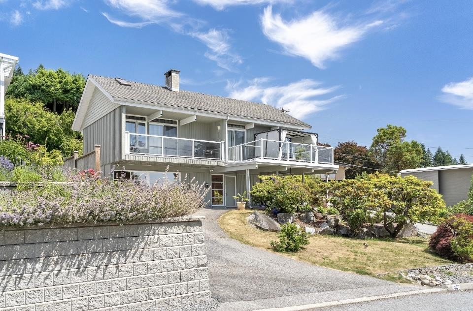 442 MONTERAY AVENUE, North Vancouver BC V7N 3G2, R3146265, BC,