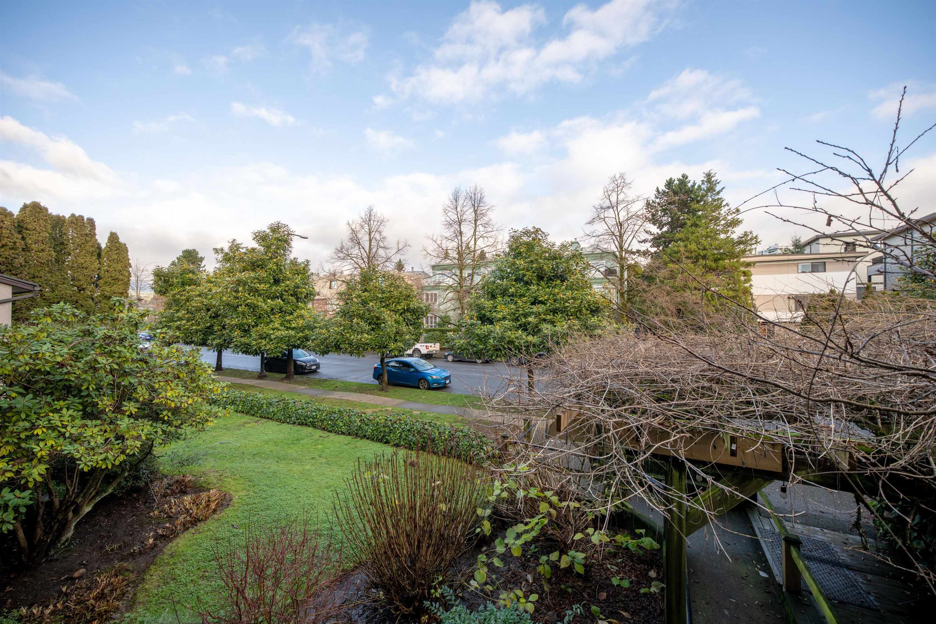 215 251 4TH STREET, R3146290, BC,