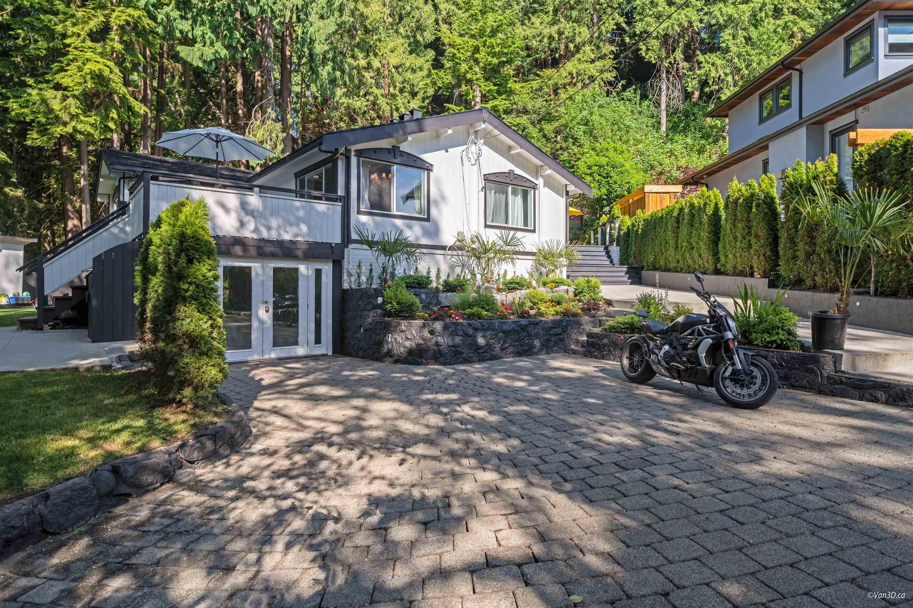 3870 EMERALD DRIVE, North Vancouver BC V7R 3B8, R3146294, BC,