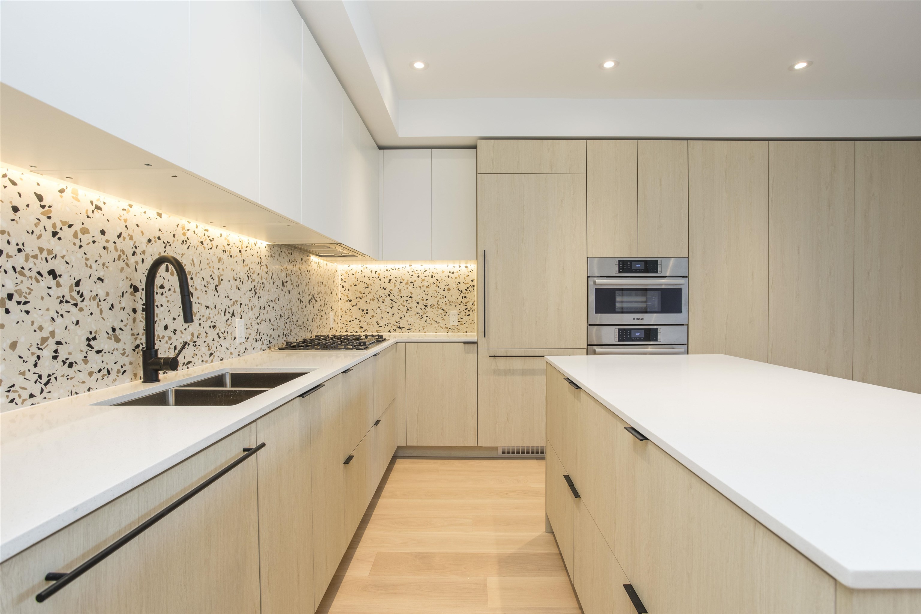 PH517 2471 ST. GEORGE STREET, R3146390, BC,