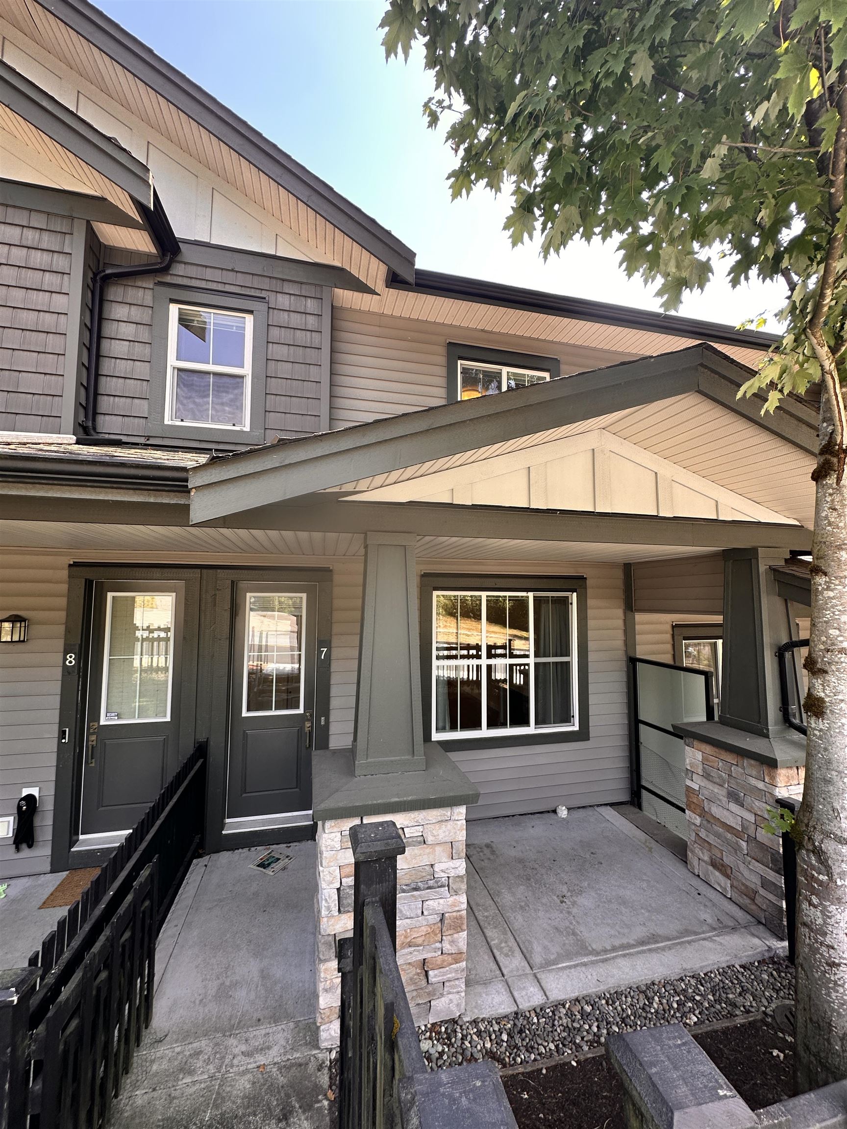 7 11176 GILKER HILL, R3146422, BC,